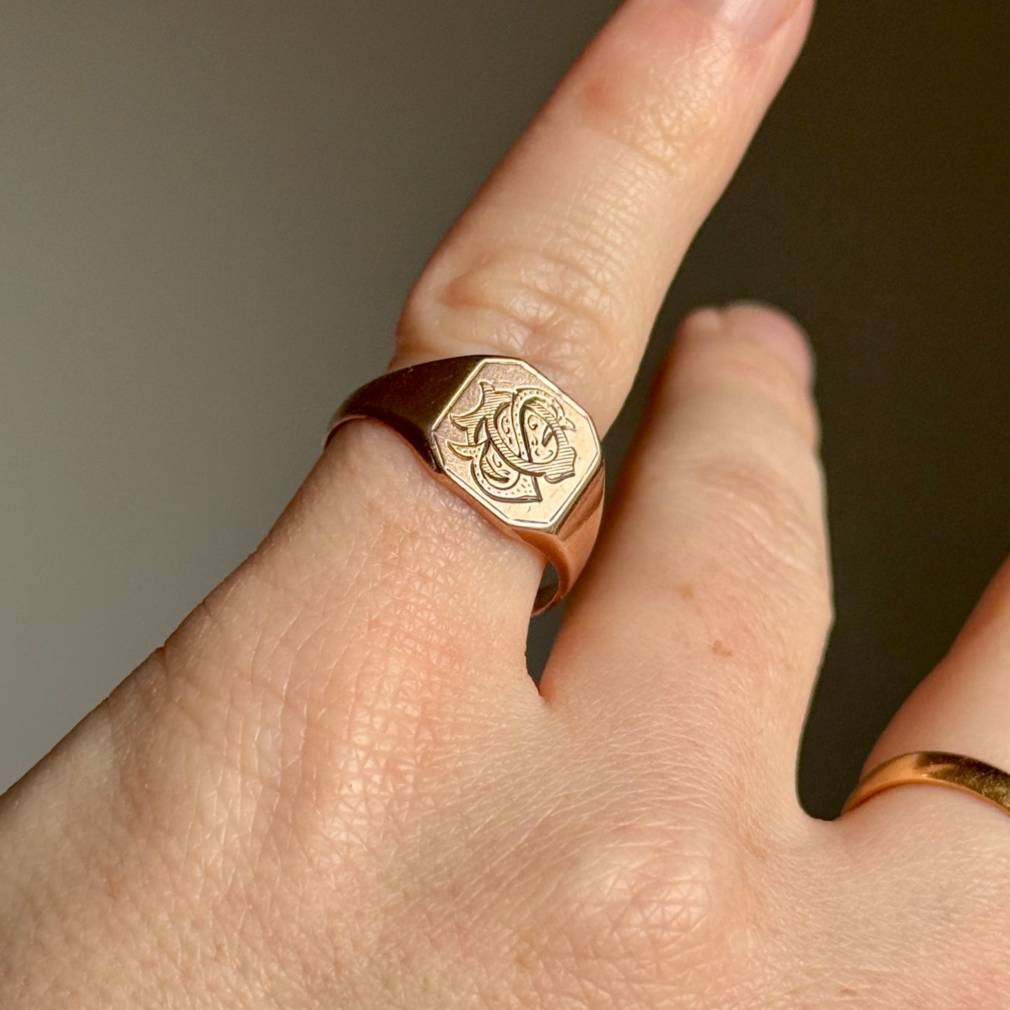 Antique Edwardian Monogram Signet Ring in 9 Carat Gold
