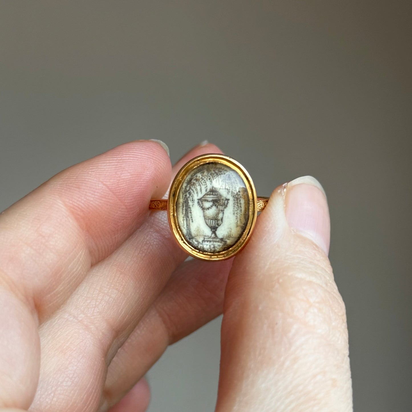 Georgian Mourning Ring in 18 Carat Gold; Circa 1779