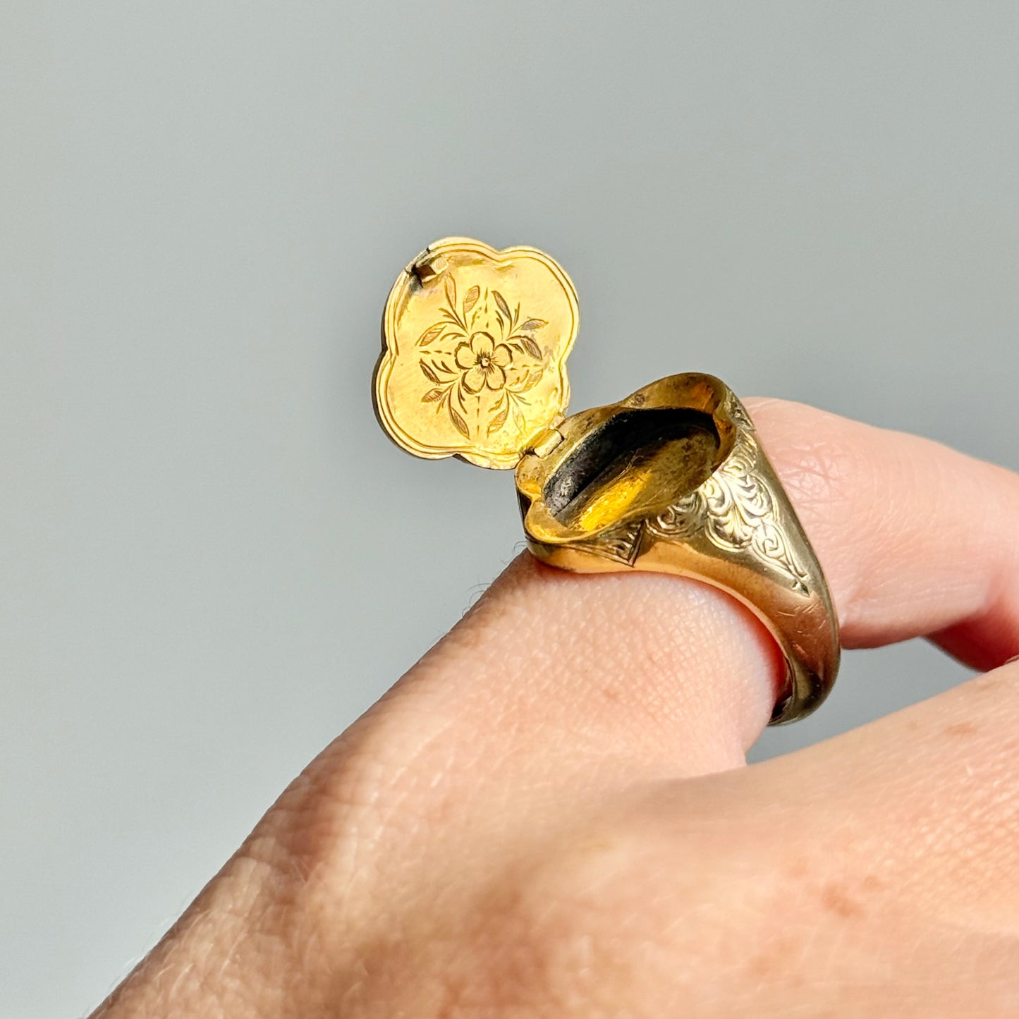 Victorian Locket Signet Ring in 9 Carat Gold; Circa 1880