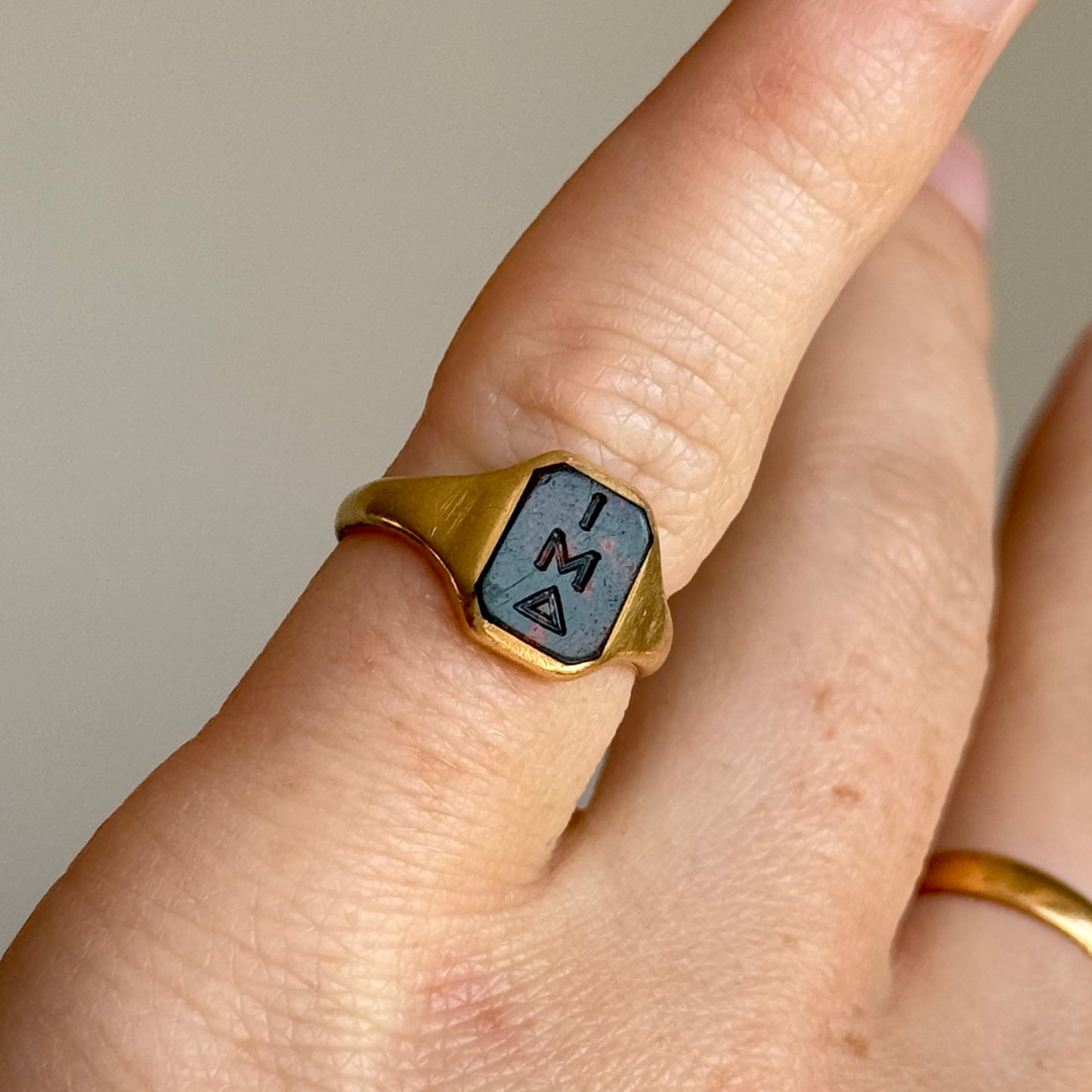 Antique Victorian Deakin & Francis Bloodstone Mourning Signet Ring