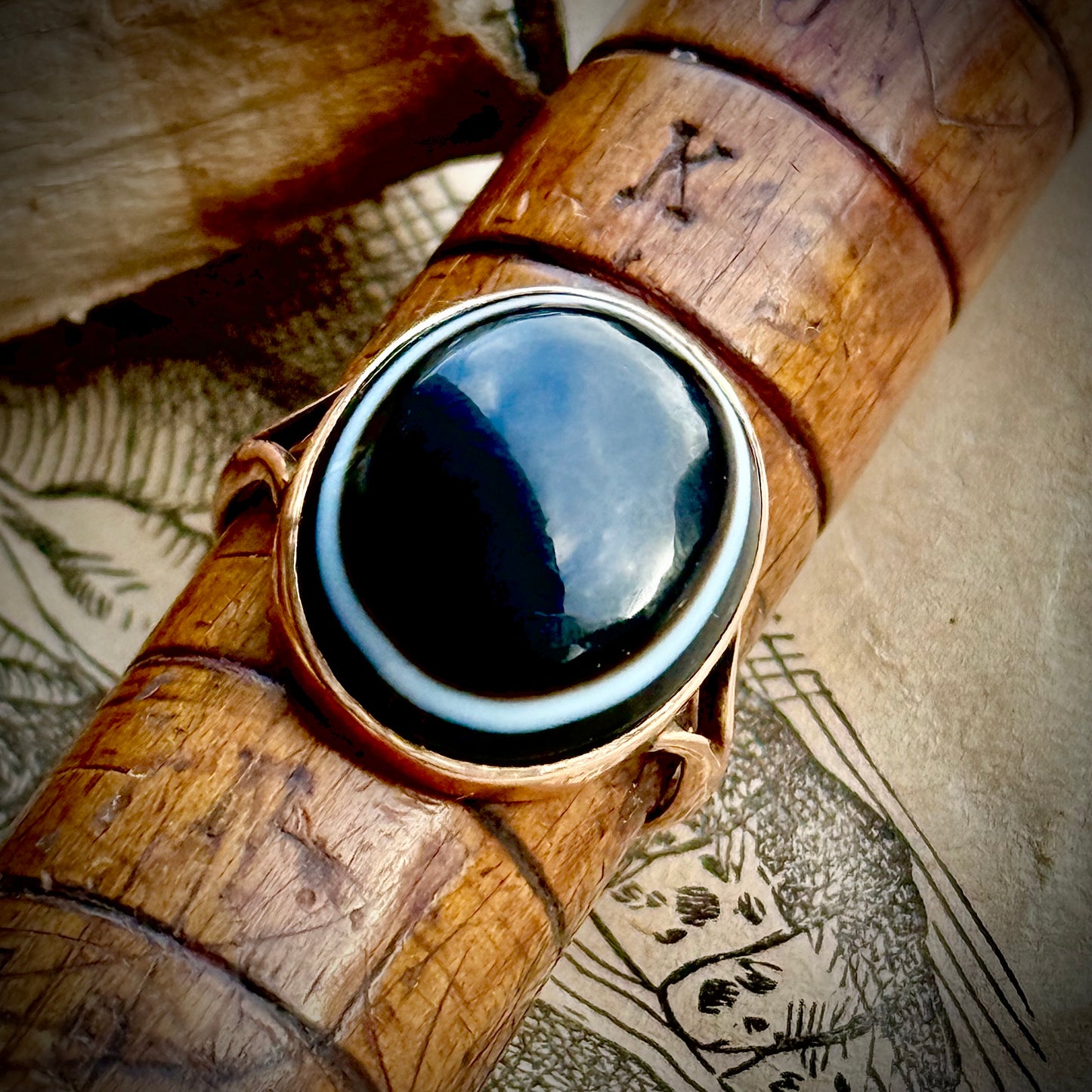 Victorian Bull's Eye Agate Ring in 9 Carat Gold' Circa 1890