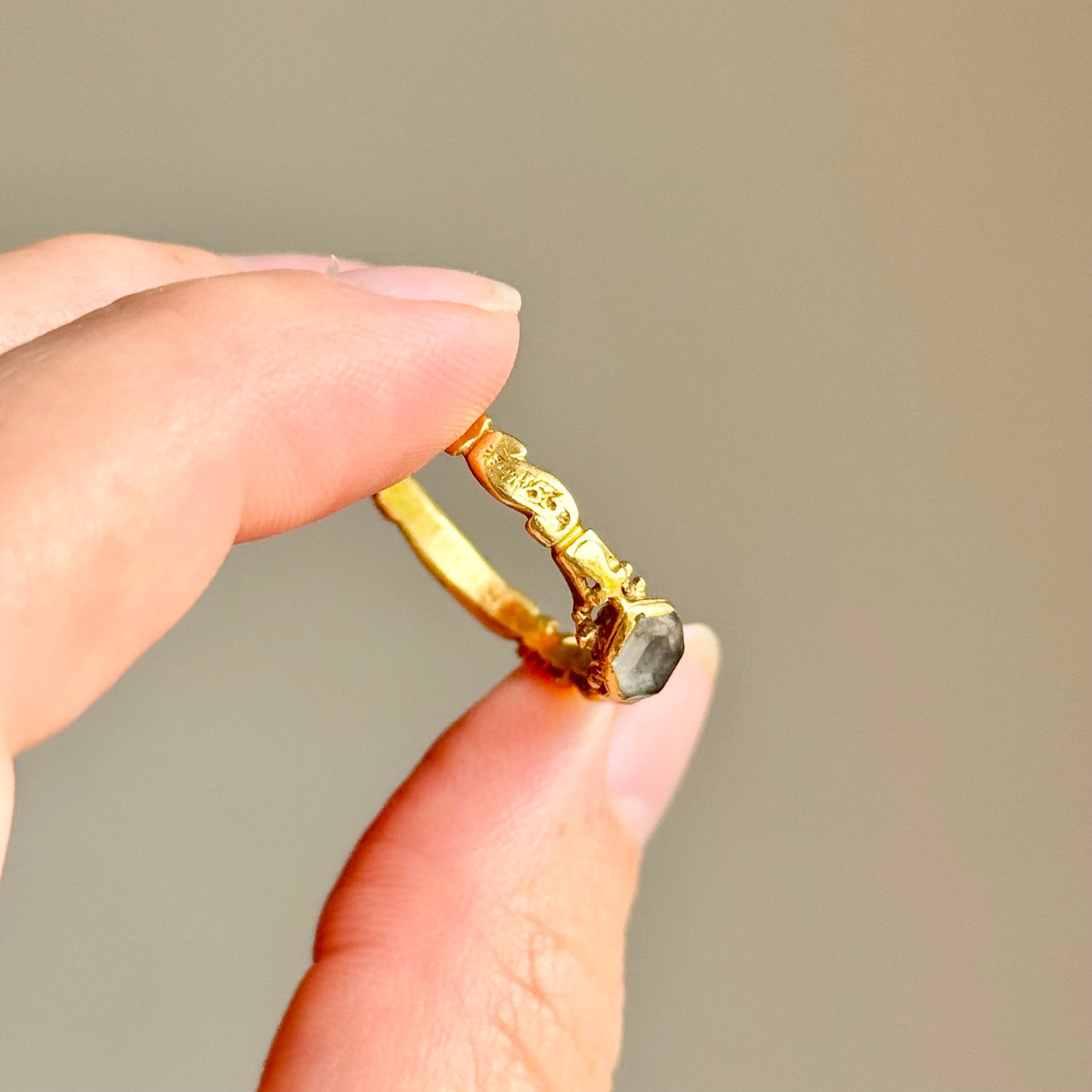 Georgian Stuart Crystal Ring in 18 Carat Gold; circa 1750