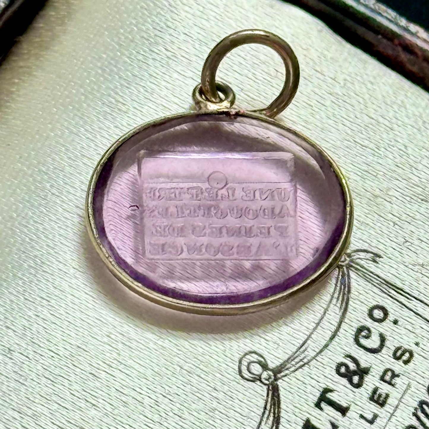 Antique Seal French Motto Pendant in 9 Carat Gold