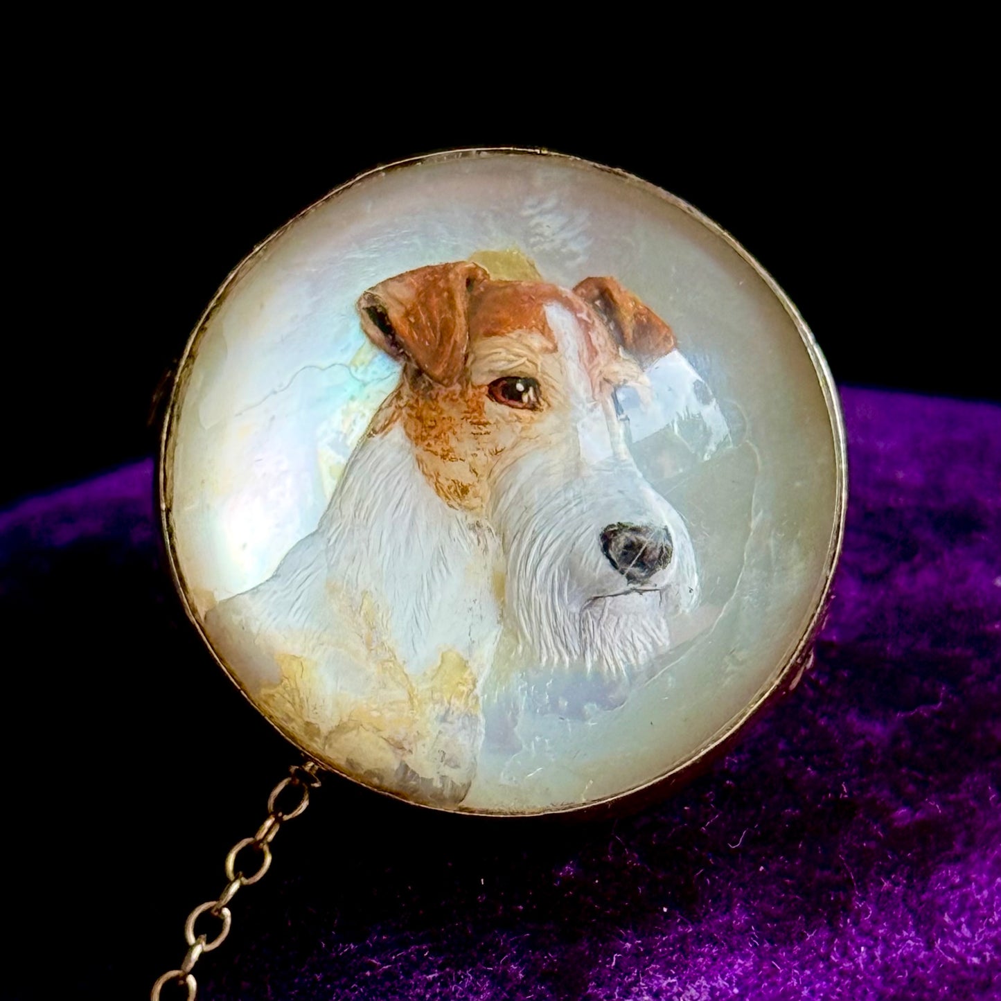 Victorian Terrier Essex Crystal Brooch in 9 Carat Gold ; Circa 1880