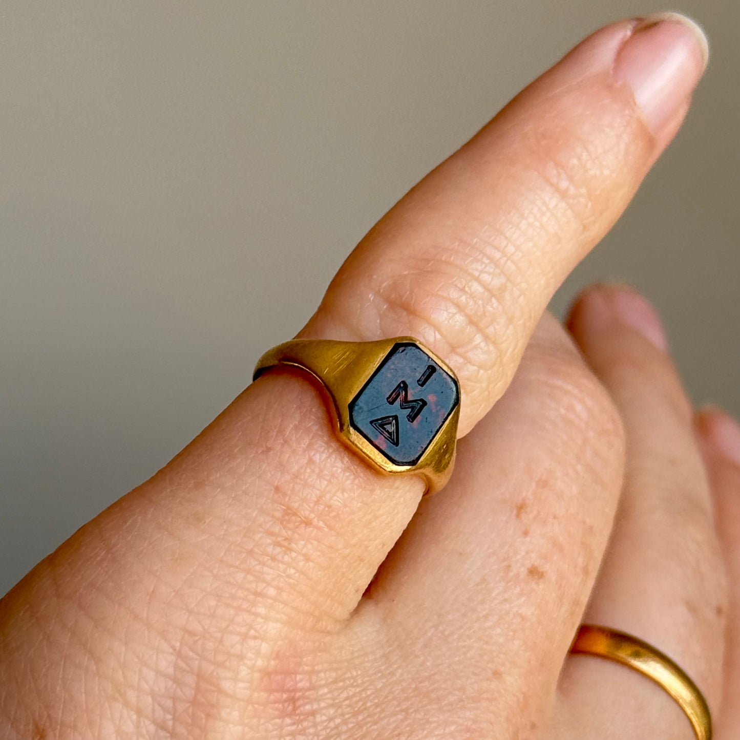 Antique Victorian Deakin & Francis Bloodstone Mourning Signet Ring