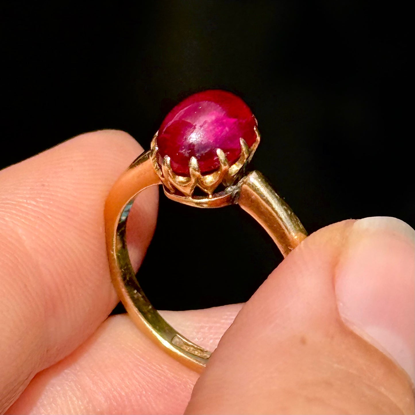 Antique Spinel Cabochon Ring; circa 1895