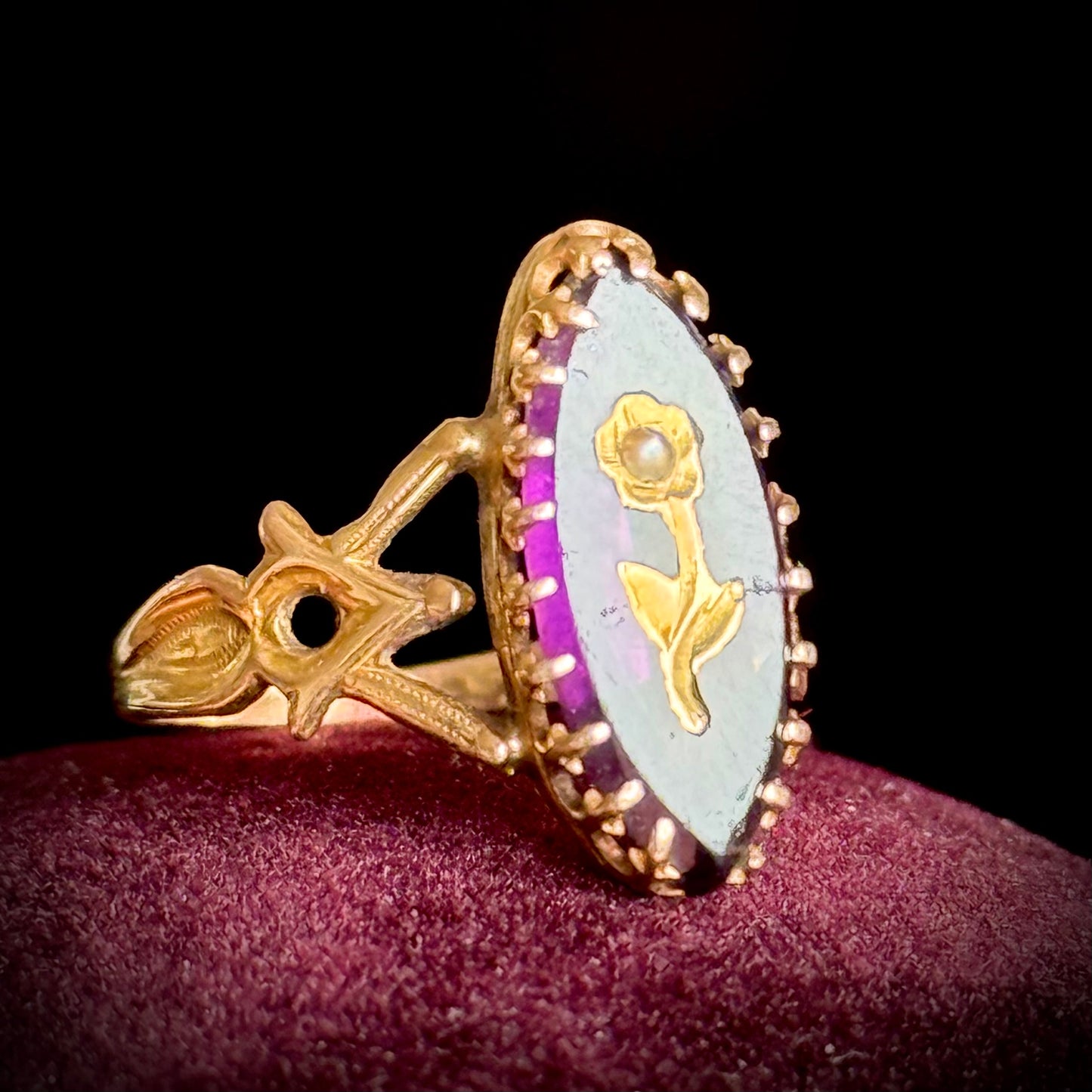 Antique Rose of Sharon Carat Gold in 18 Carat; Circa 1890