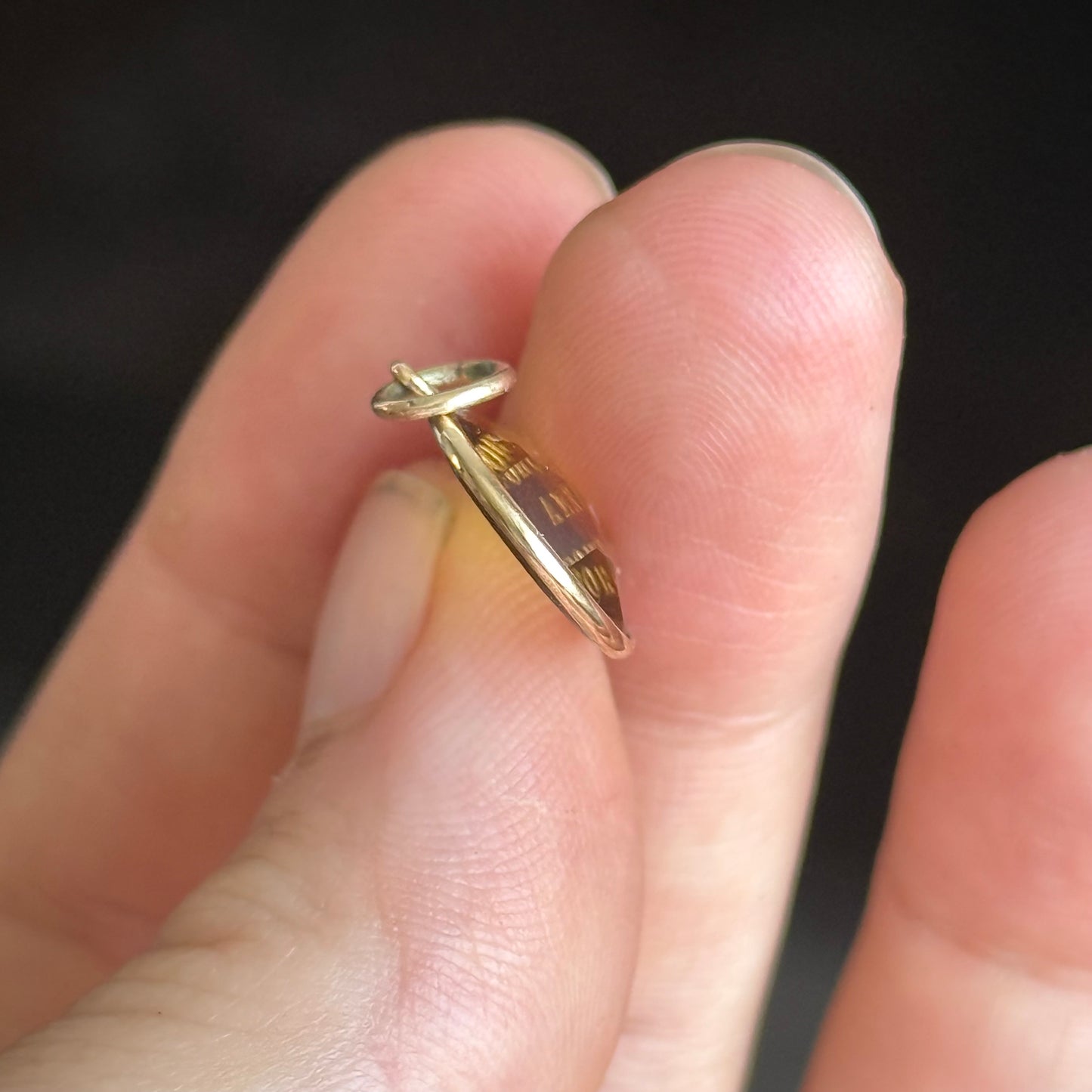 Antique Seal 'Forgive and Forget' Pendant in 9 Carat Gold