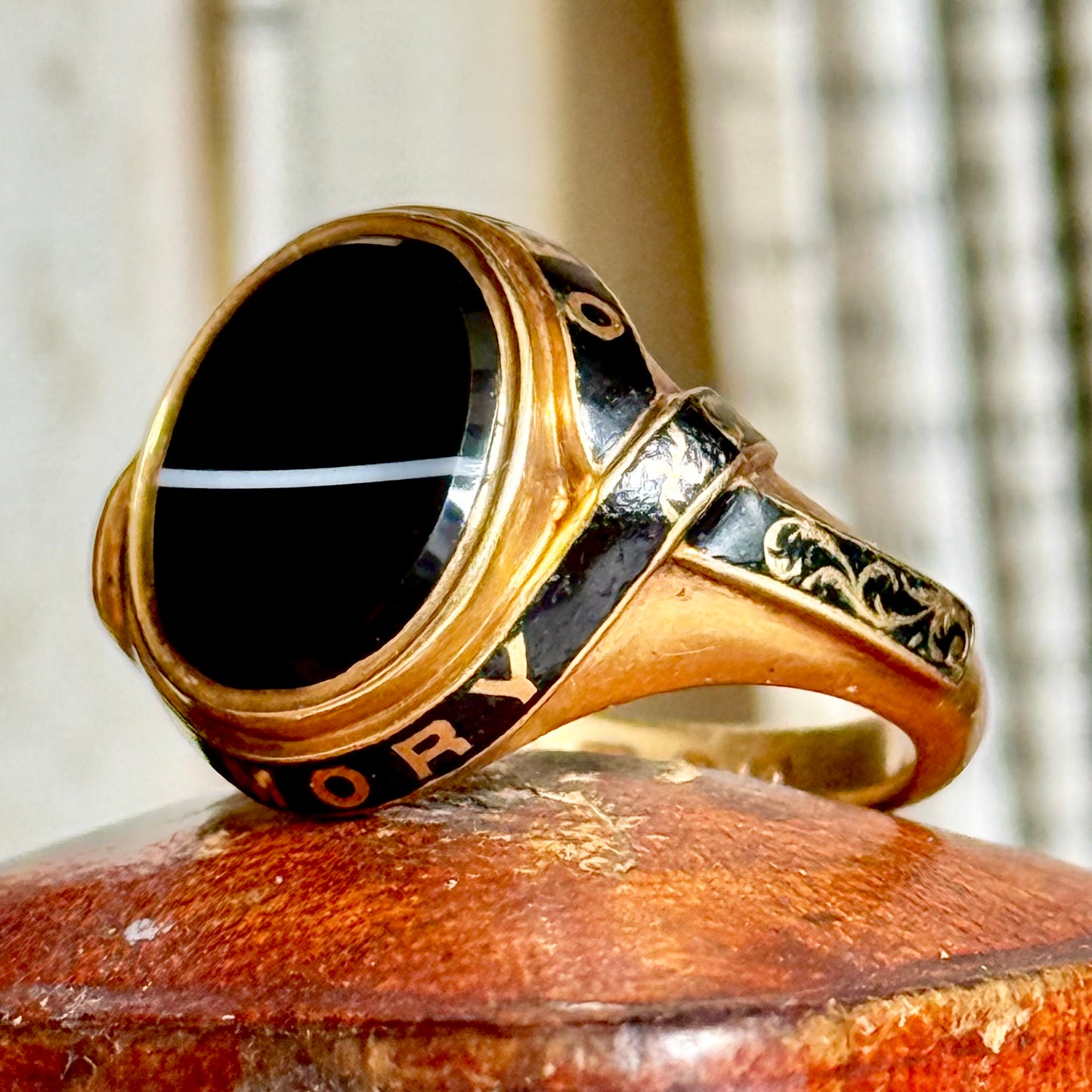 Early Victorian Agate & Enamel Mourning Ring in 18 Carat Gold; Circa 1849