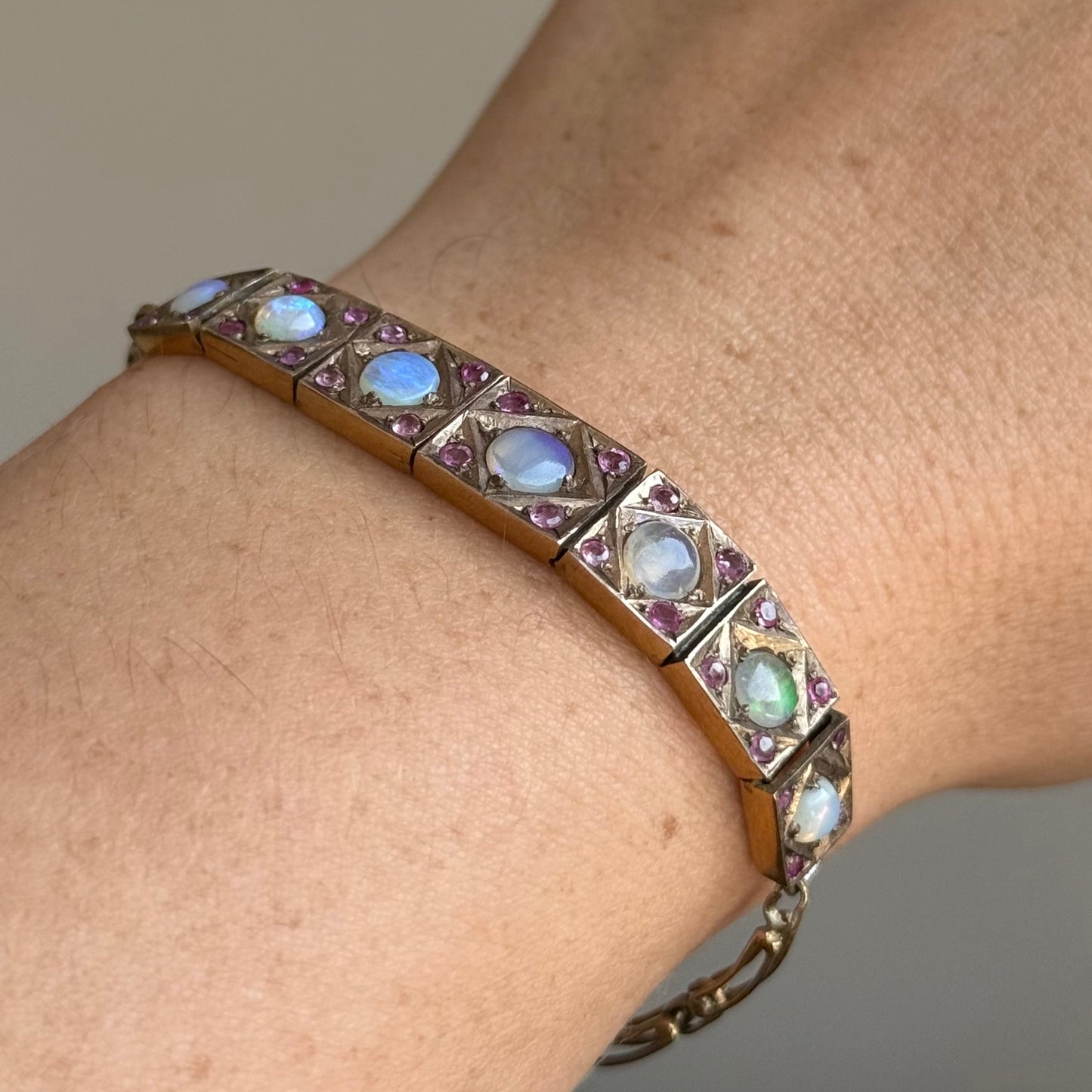 Vintage Opal & Ruby Bracelet in 5 Carat Gold