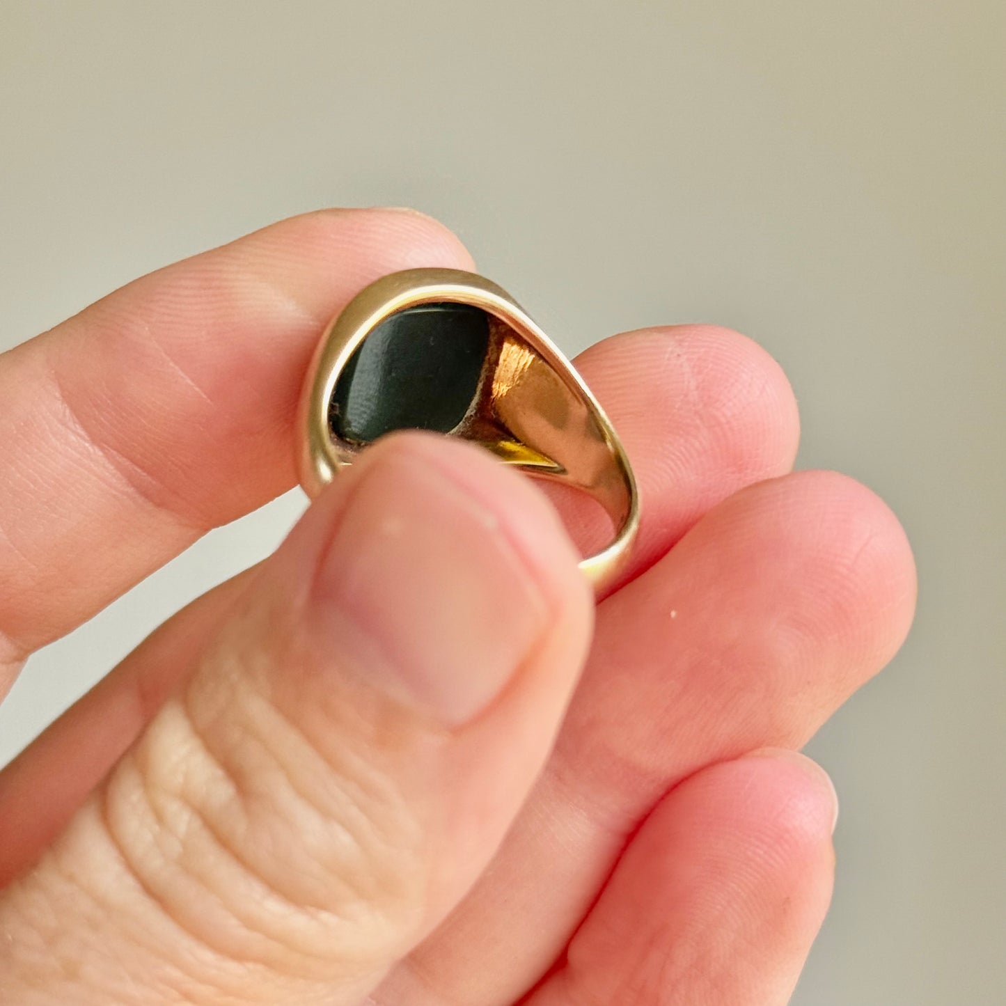 Vintage Swan & Ring Signet Ring in 9 Carat Gold, Circa 1971