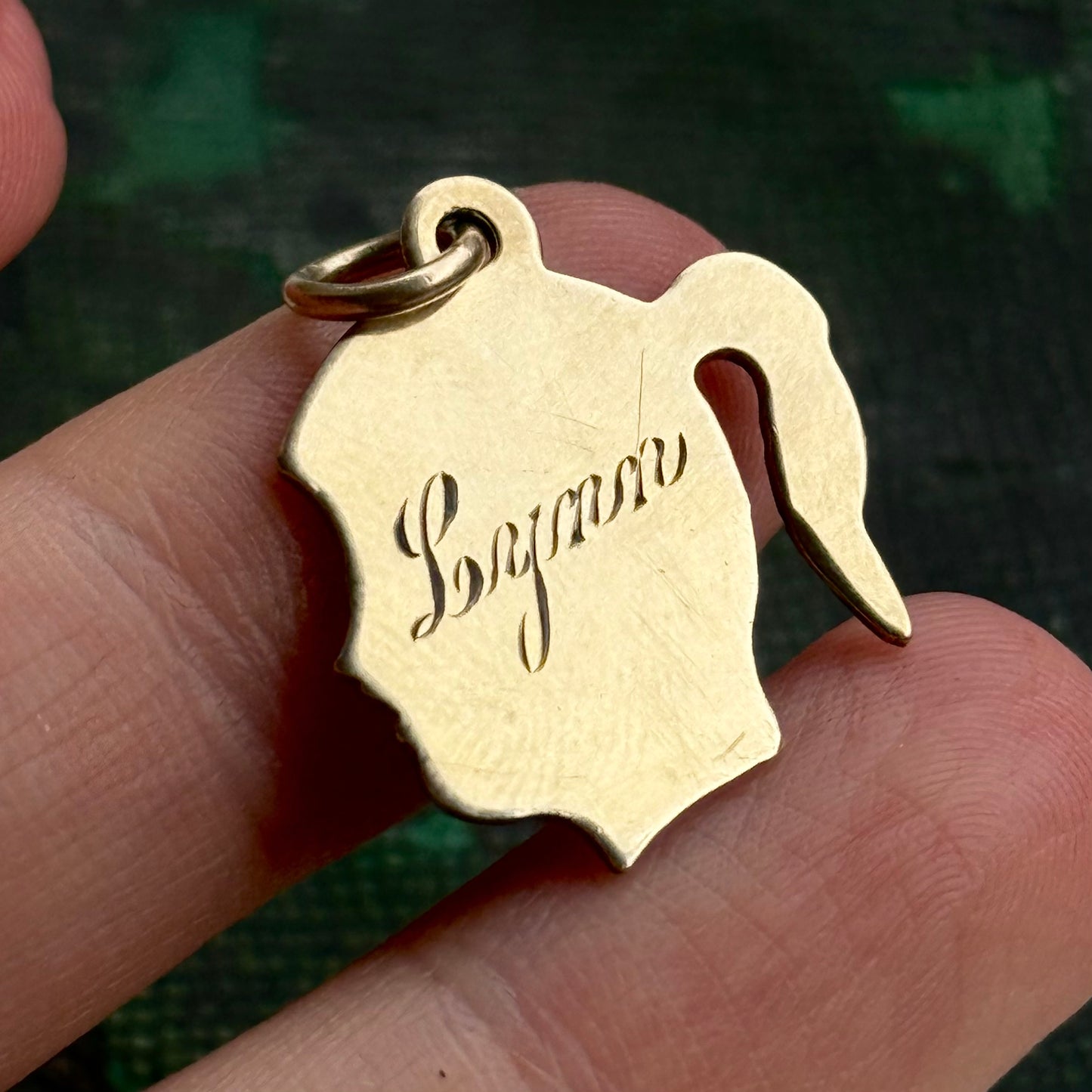 Vintage Profile 'Lynn' Pendant Token