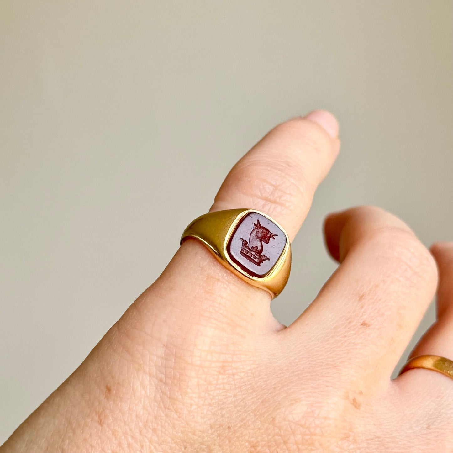 Antique Carnelian Signet Ring in 18 Carat Gold, Circa 1880