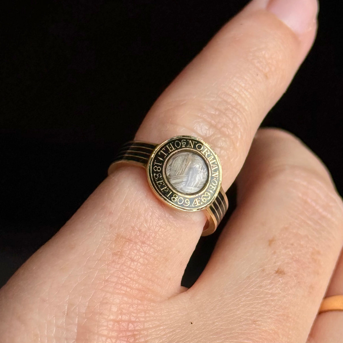 Antique Georgian Mourning Ring in 18 Carat Gold; circa 1809