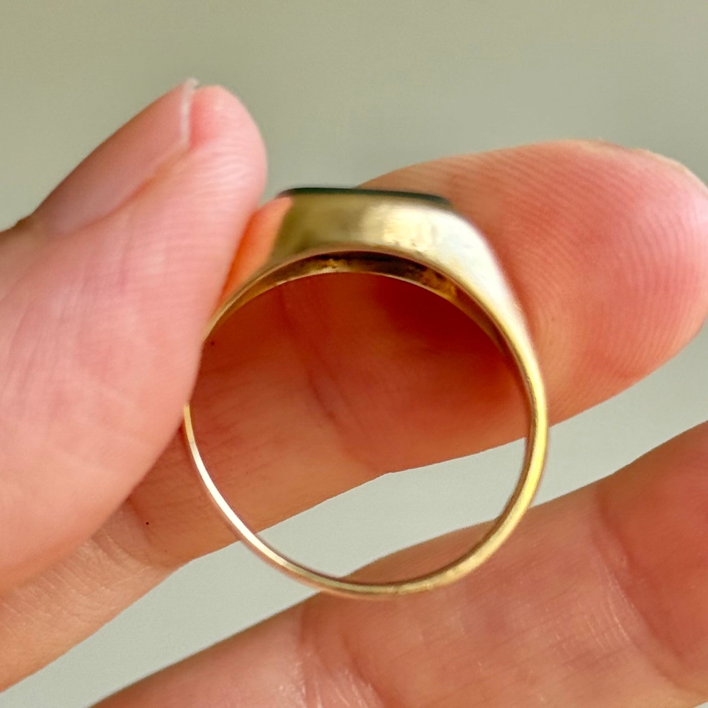 Vintage Swan & Ring Signet Ring in 9 Carat Gold, Circa 1971