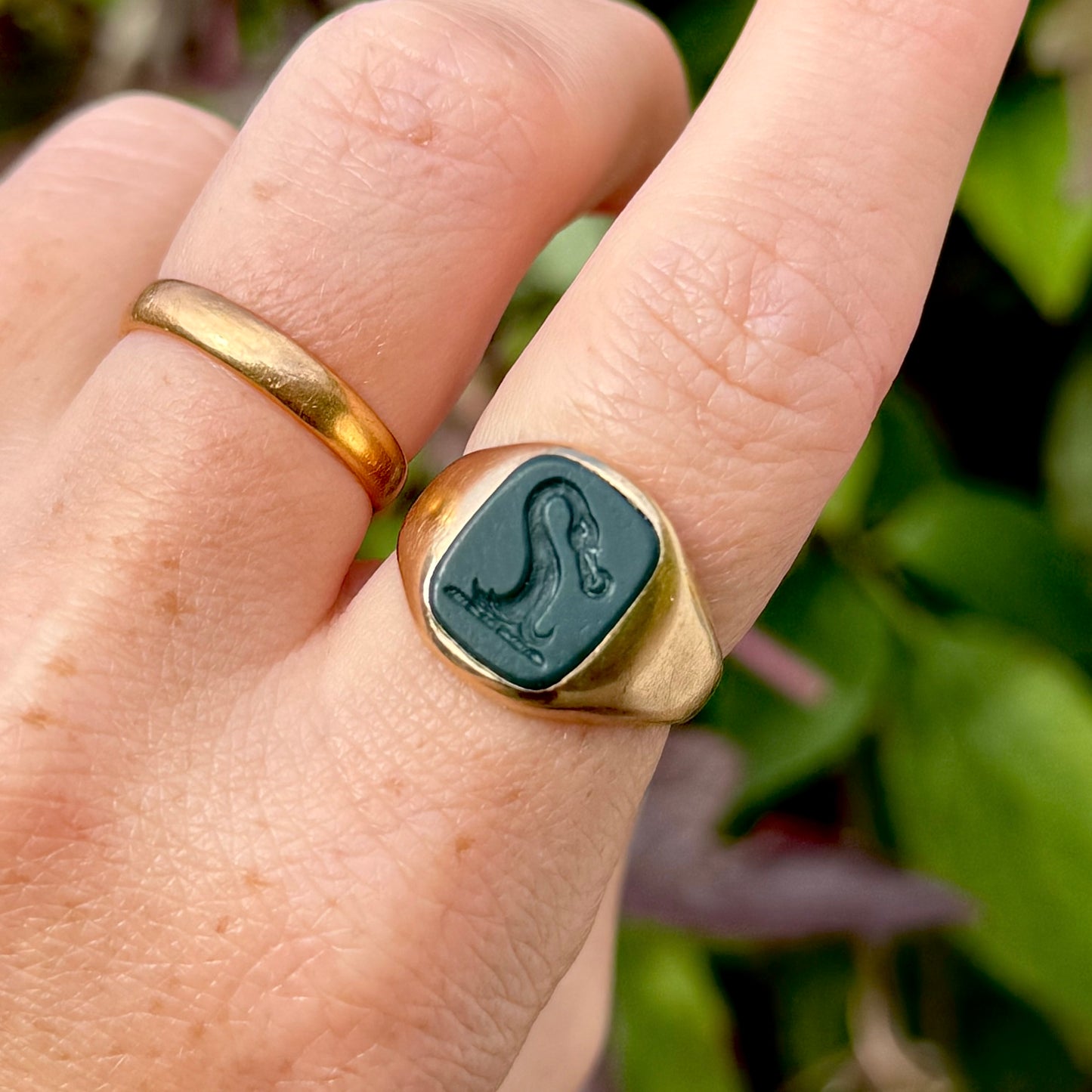 Vintage Swan & Ring Signet Ring in 9 Carat Gold, Circa 1971