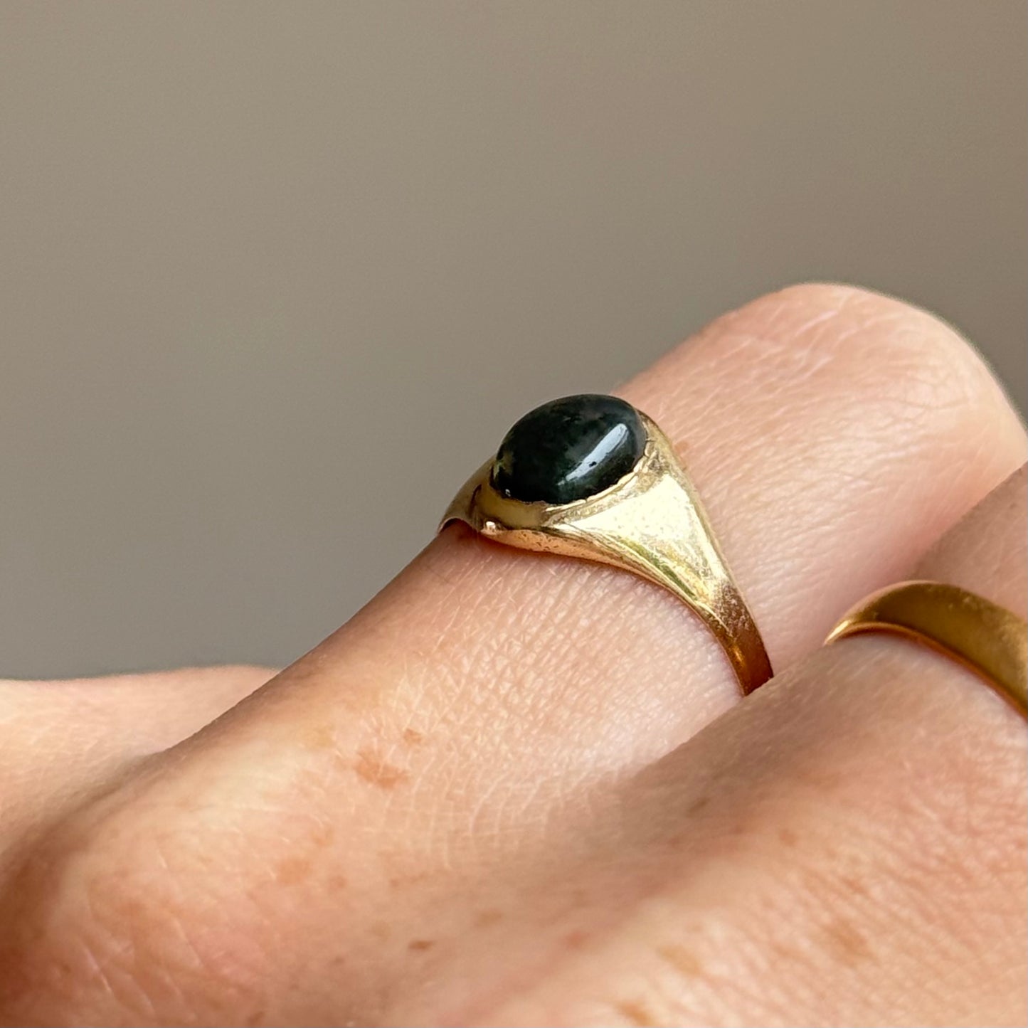 Vintage Moss Agate Signet Ring 9 Carat Gold; Circa 1979
