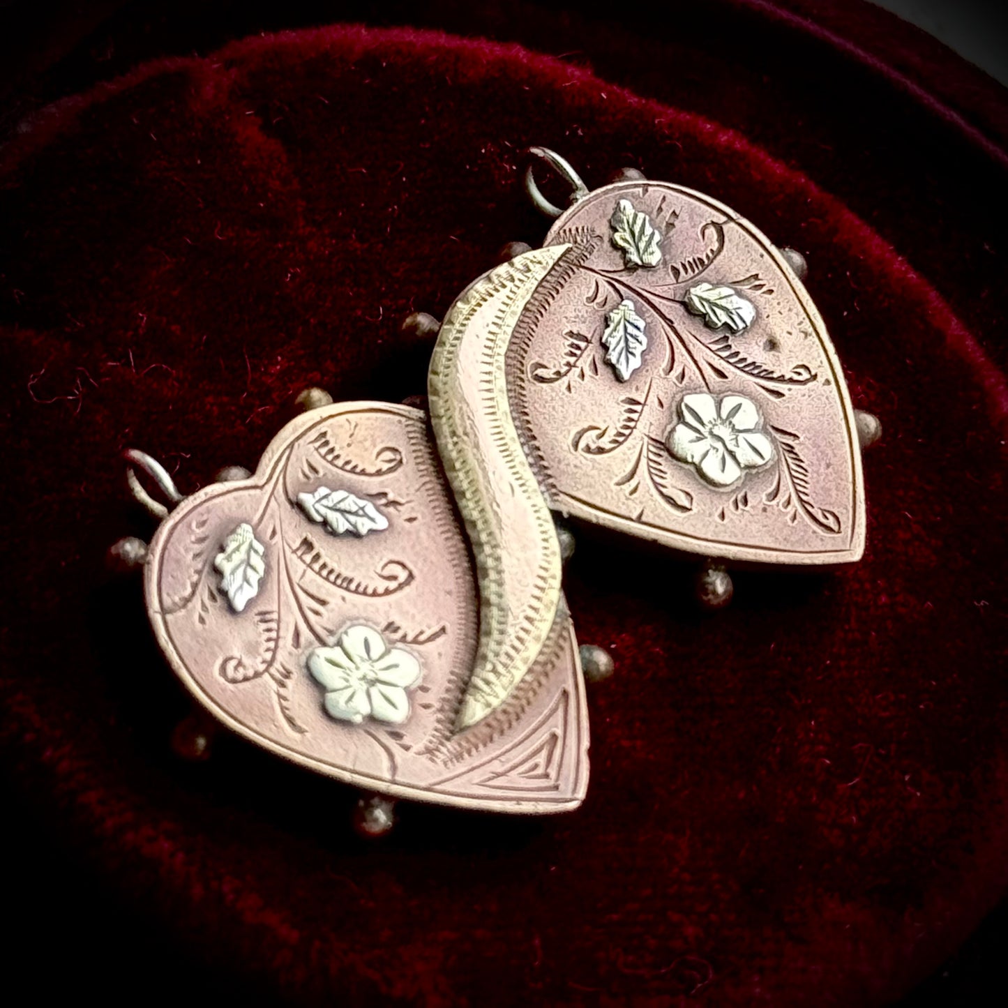 Antique Edwardian Double Heart Pendant in 9 Carat Gold