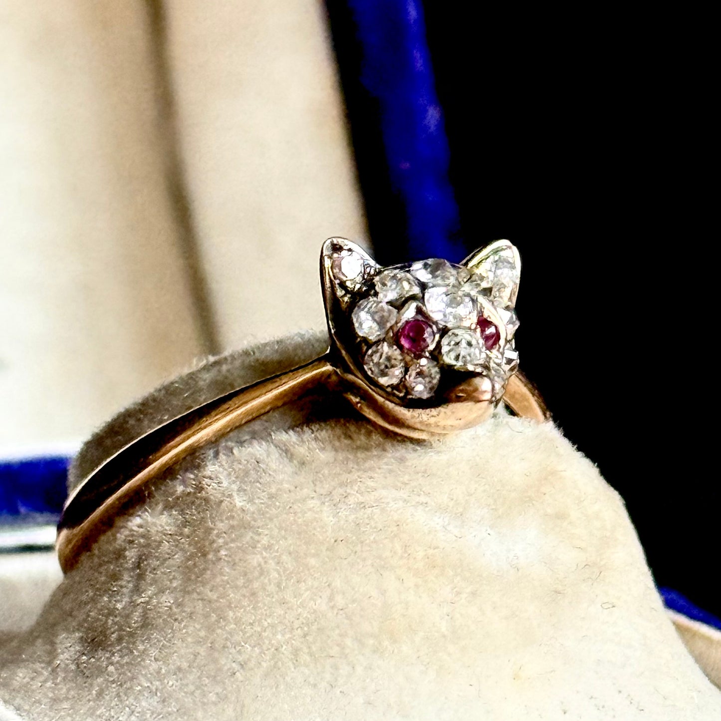 Antique Victorian Diamond Fox Ring in 18 Carat Gold