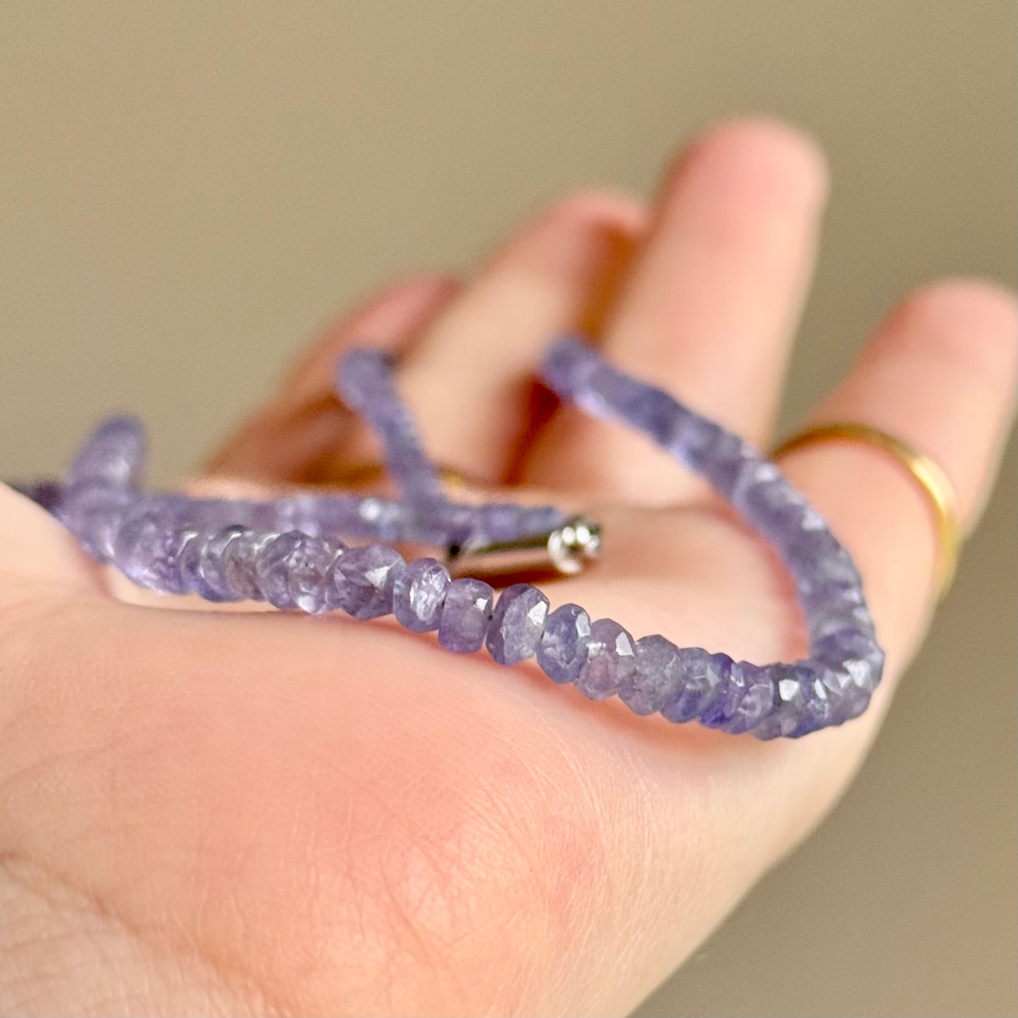 Graduated Tanzanite Bead Necklace in 18 Carat Gold