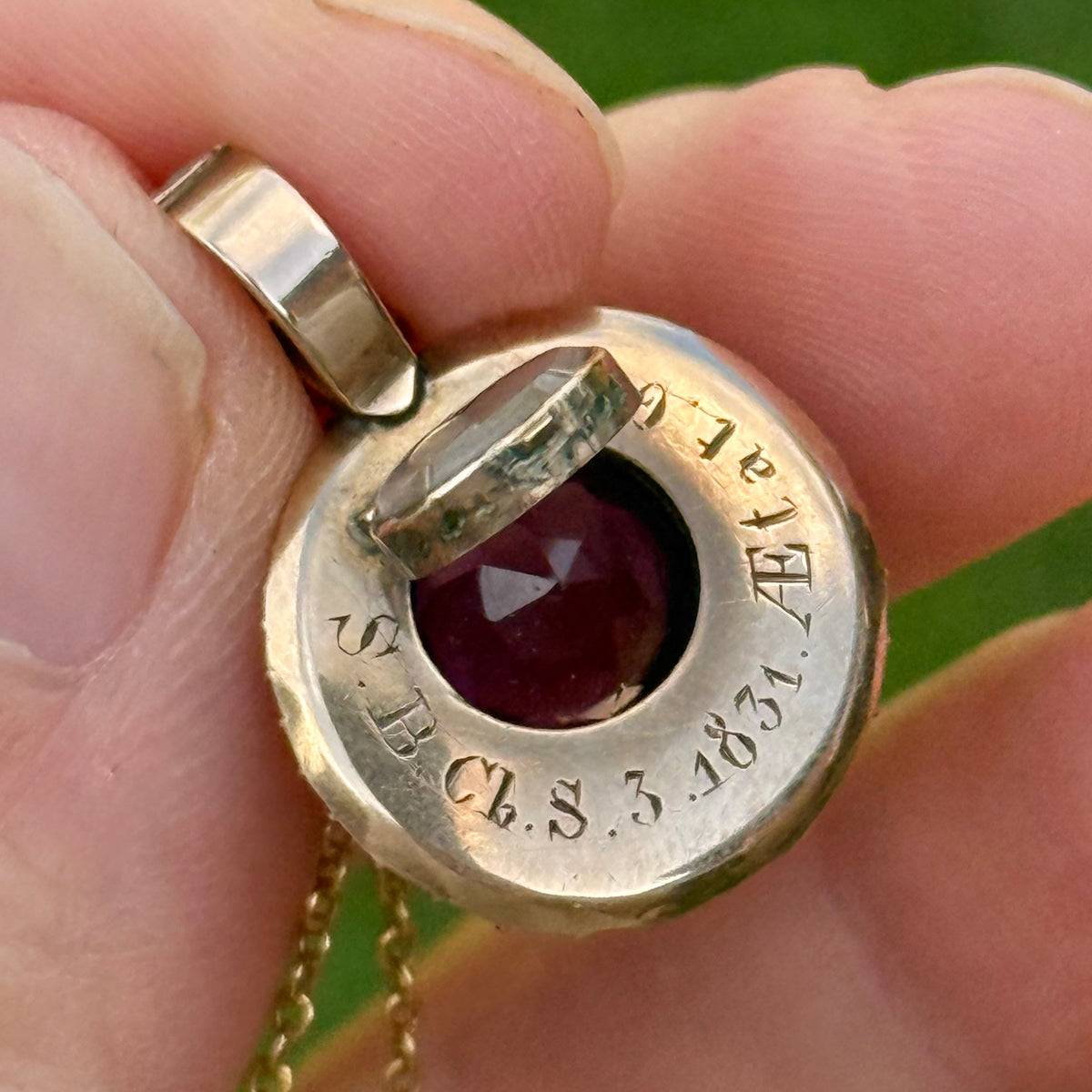 Georgian Locket Pendant & Chain in 9 Carat Gold; Circa 1831