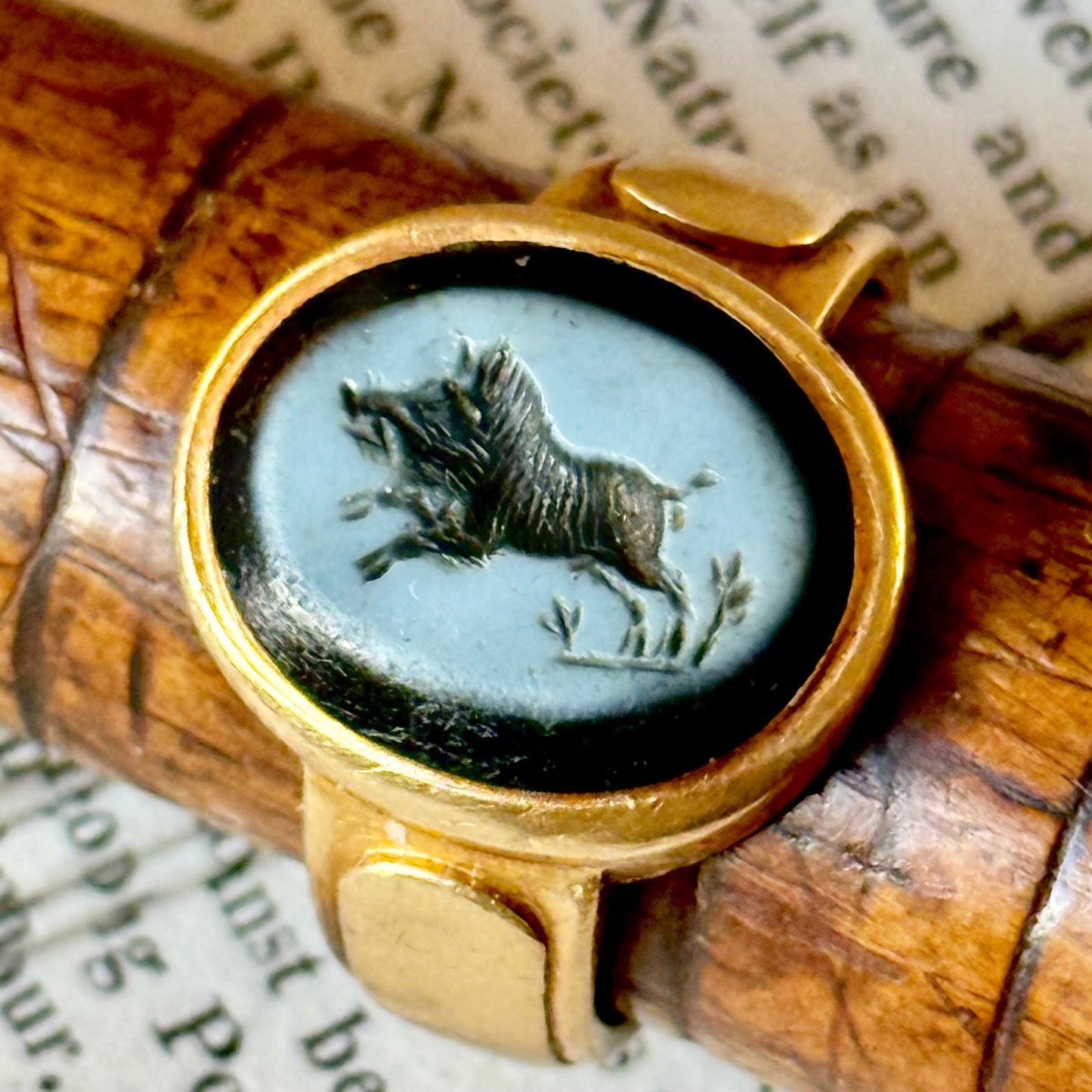 Antique Boar Agate Intaglio Signet Ring in 18 Carat Gold