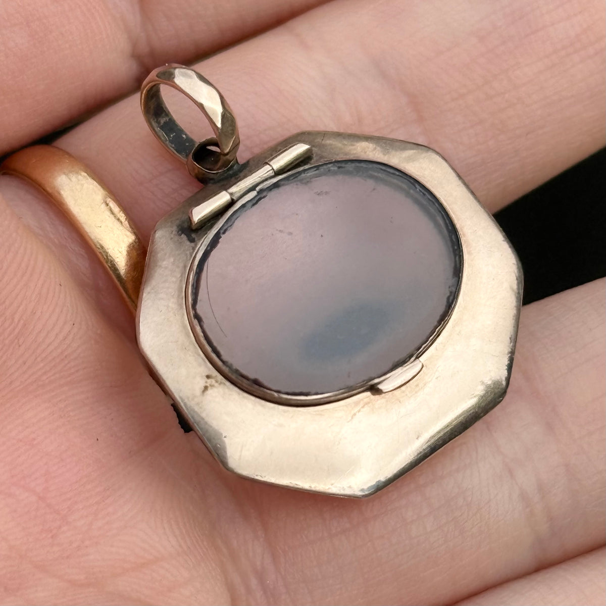 Georgian Locket Pendant in 9 Carat Gold; Circa 1800