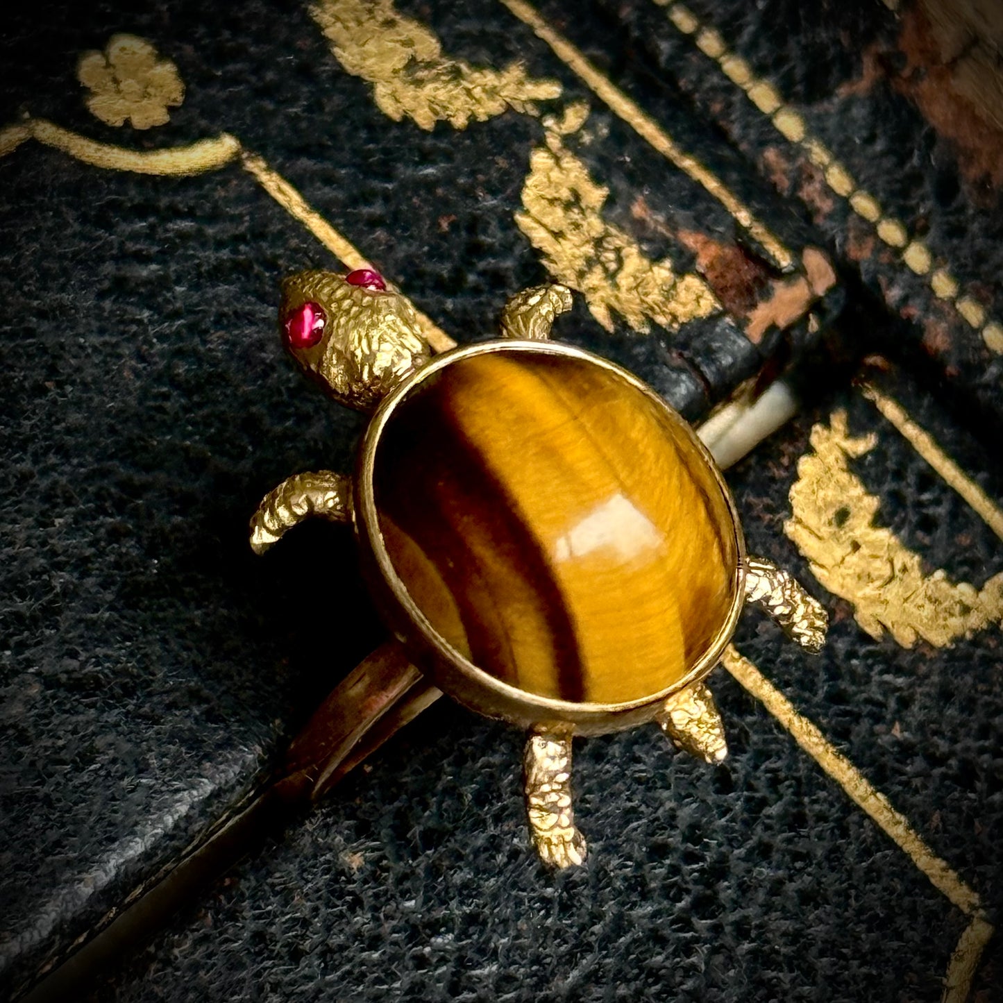 Vintage Tiger's Eye & Ruby Turtle Ring in 9 Carat Gold
