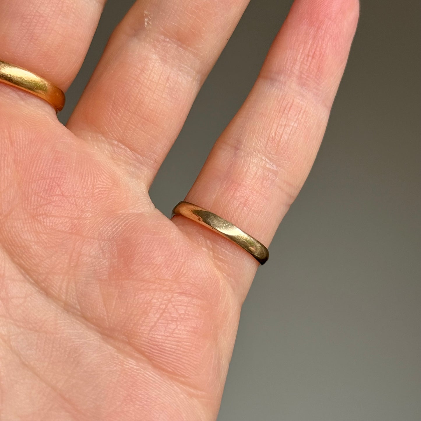 Antique Monogram 'P' Signet Ring in 9 Carat Gold