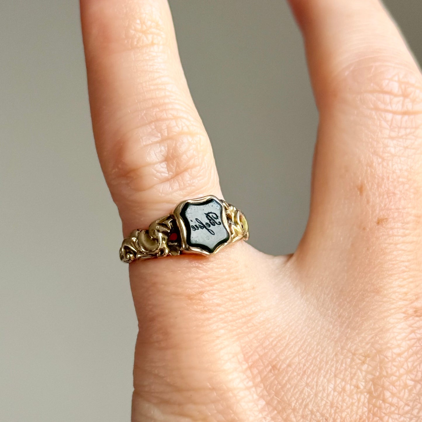 Georgian Bloodstone Signet Ring with “Betsie” Inscription in 9 Carat Gold