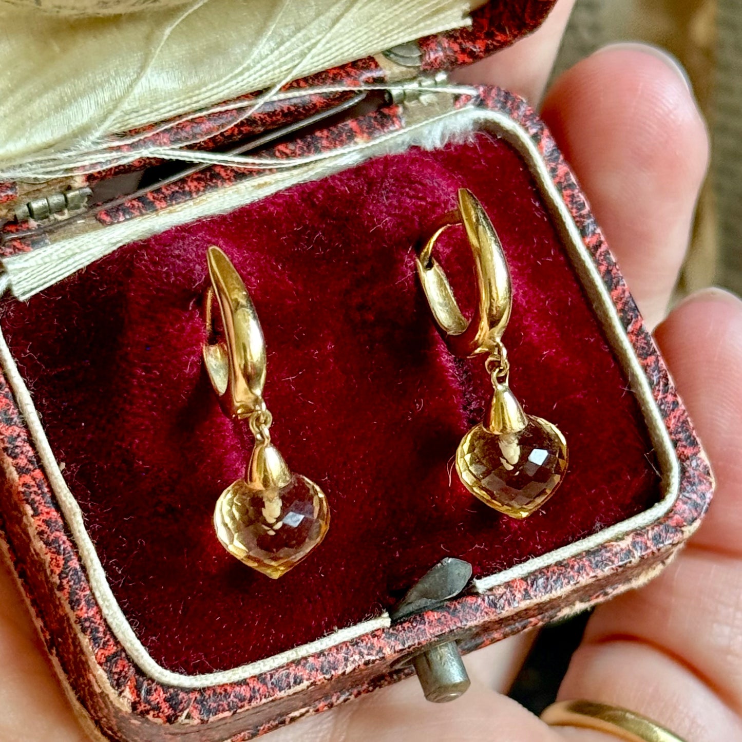 Citrine Briolette Drop Earrings in 18 Carat Gold