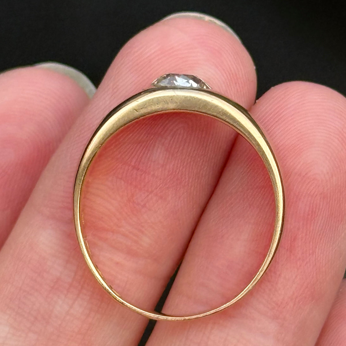 Antique Victorian Oval Diamond Ring in 18 Carat Gold; Circa 1885