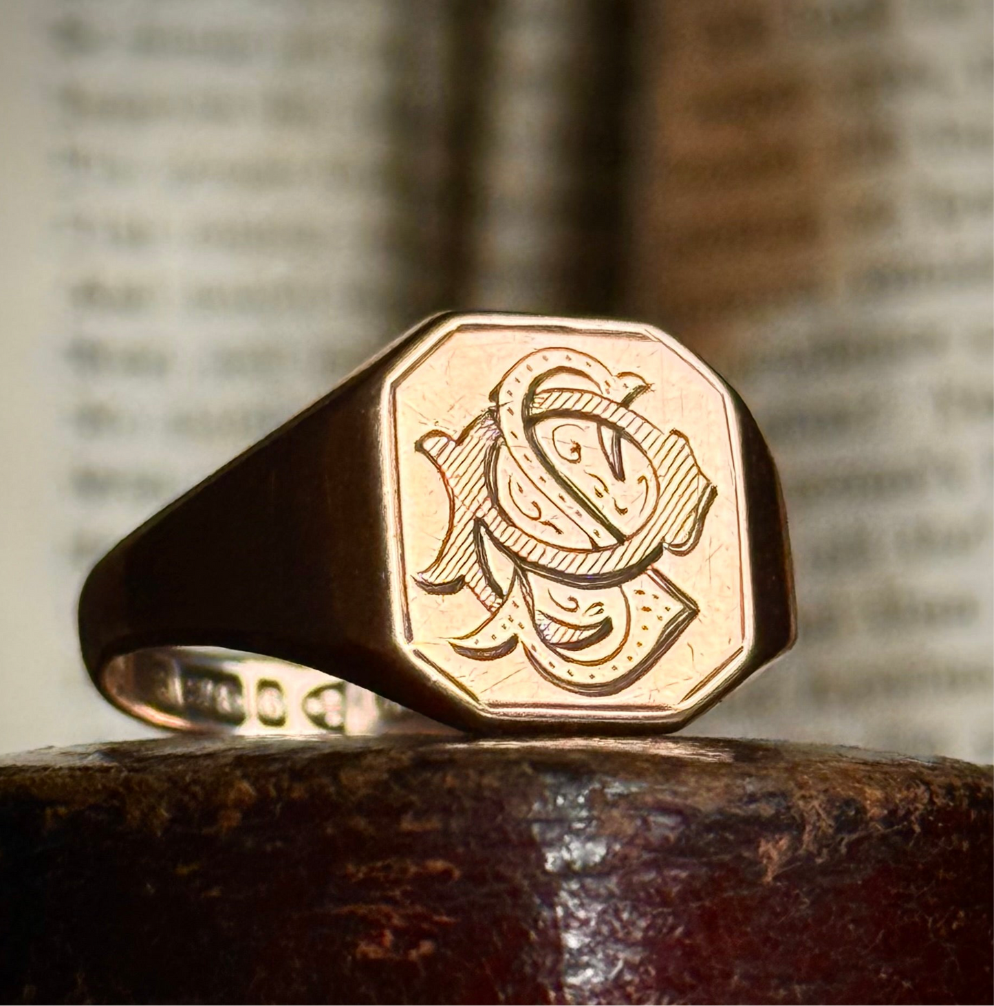 Antique Edwardian Monogram Signet Ring in 9 Carat Gold