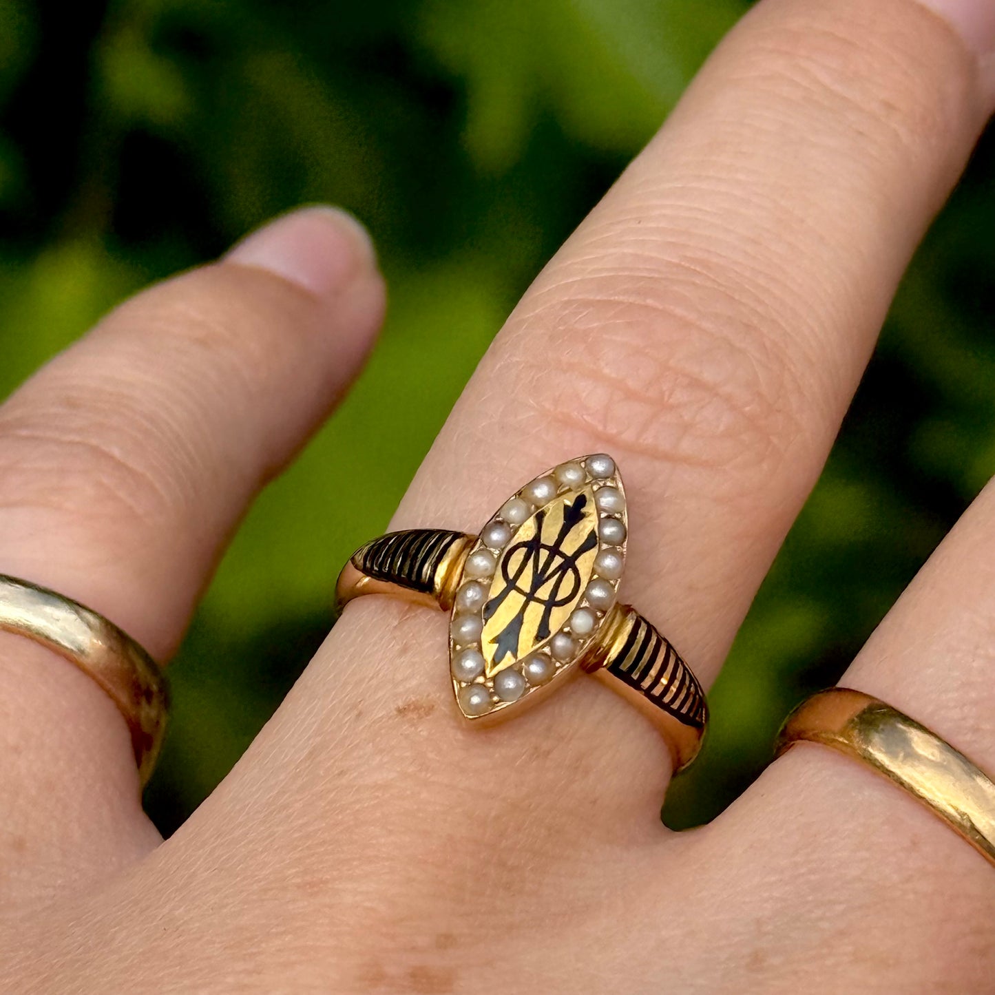 Antique Victorian IMO Mourning Ring in 15 Carat Gold