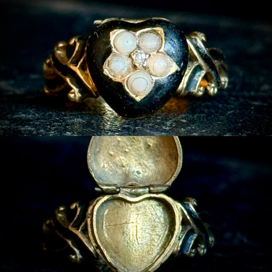 Antique Victorian Heart Locket Mourning Ring in 9 Carat Gold