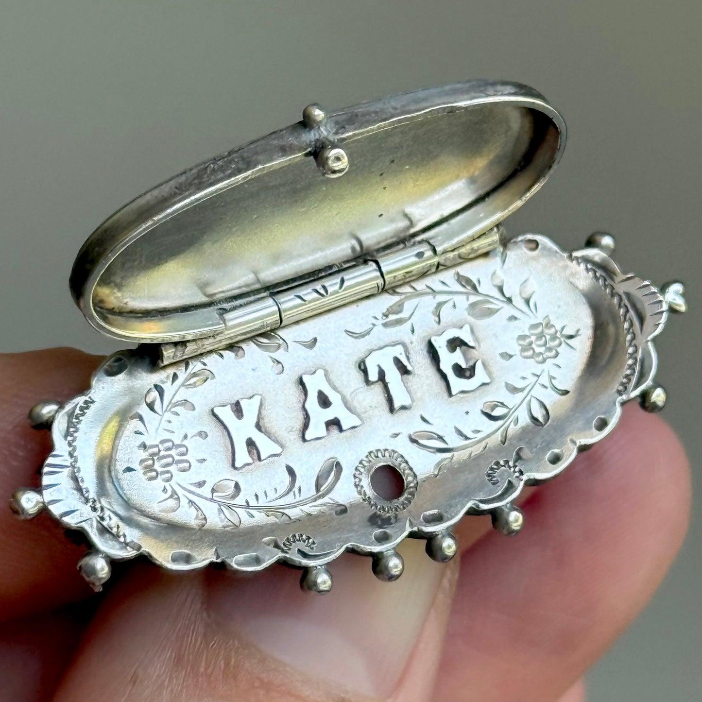 Antique Sentimental 'Kate' Locket Brooch
