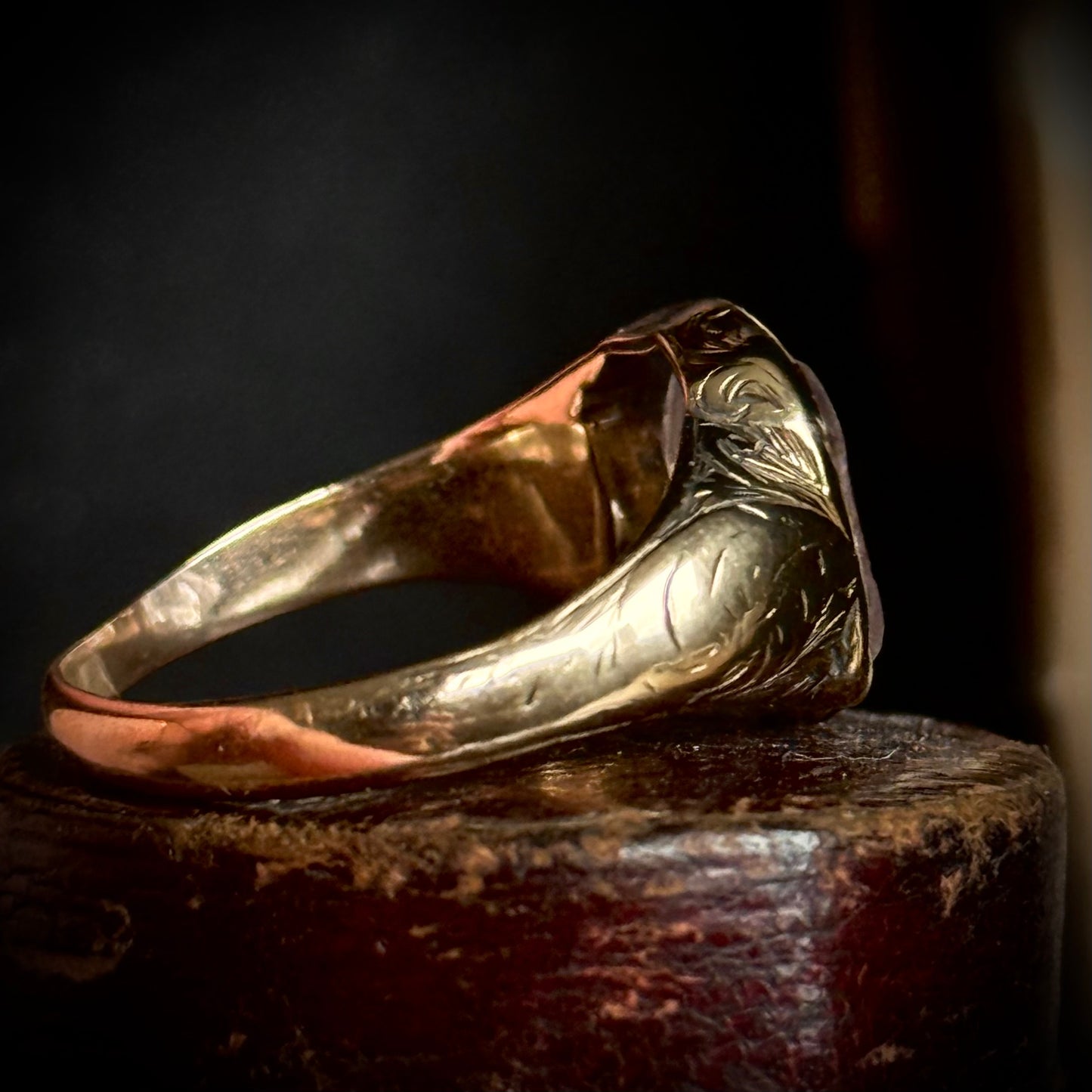 Antique Amethyst Intaglio Signet Ring in 9 Carat Gold