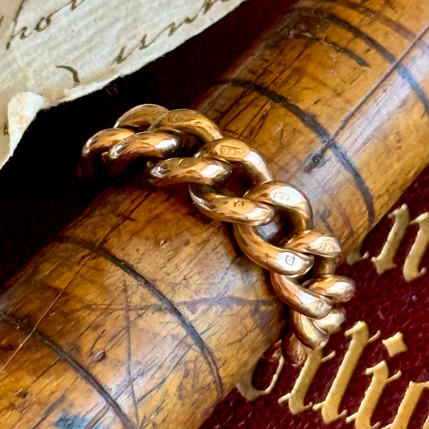 Antique Chunky Chain Curb Chain Ring in 9 Carat Gold