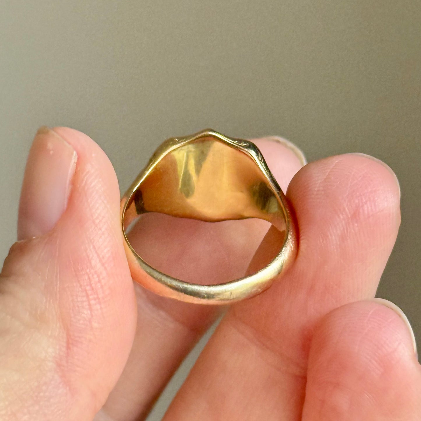 Antique Victorian Bloodstone Intaglio Signet Ring in 9 Carat Gold