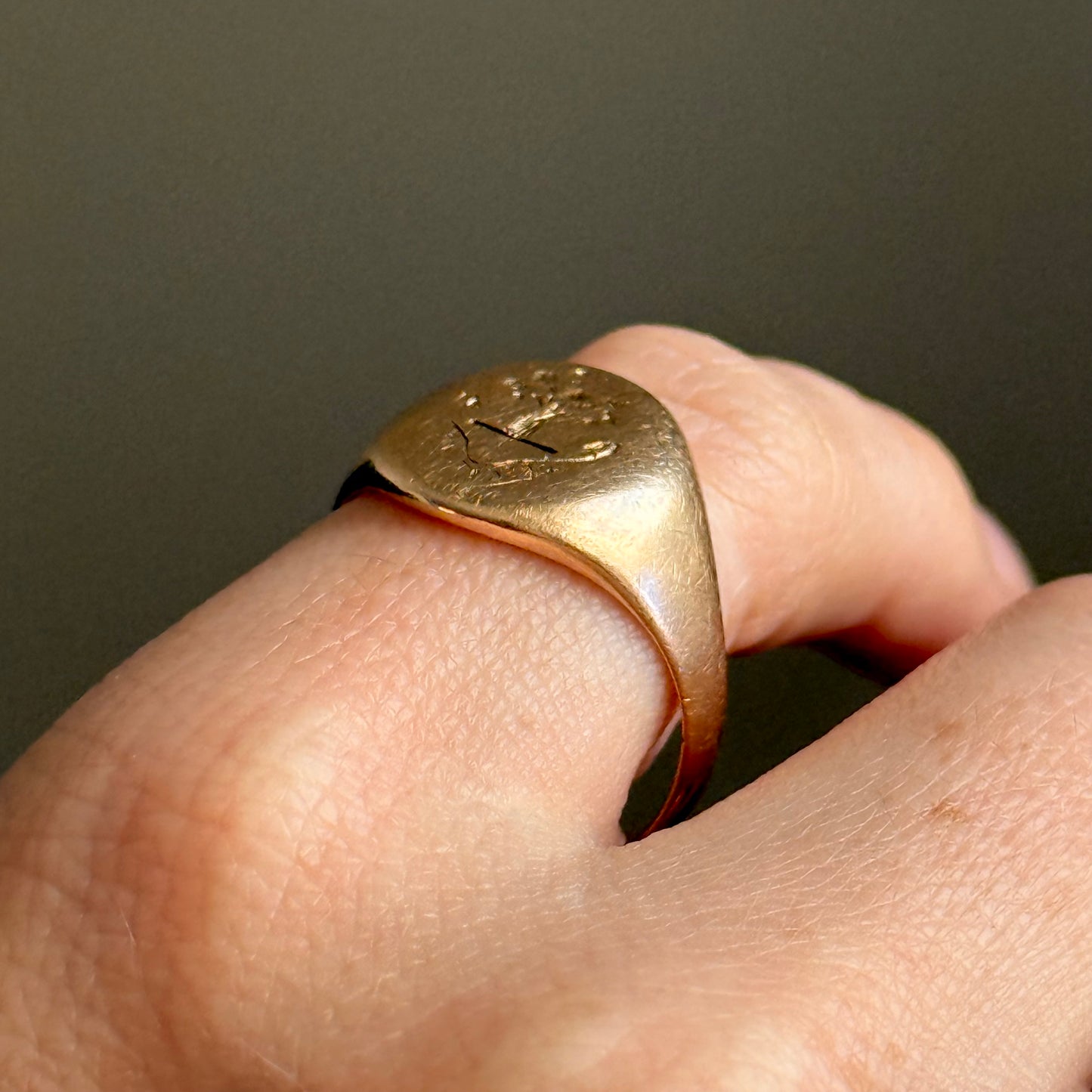 Antique Tree Signet Ring in 9 Carat Gold