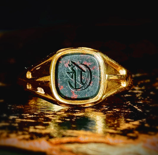 Antique Bloodstone 'E' Signet Ring in 18 Carat Gold