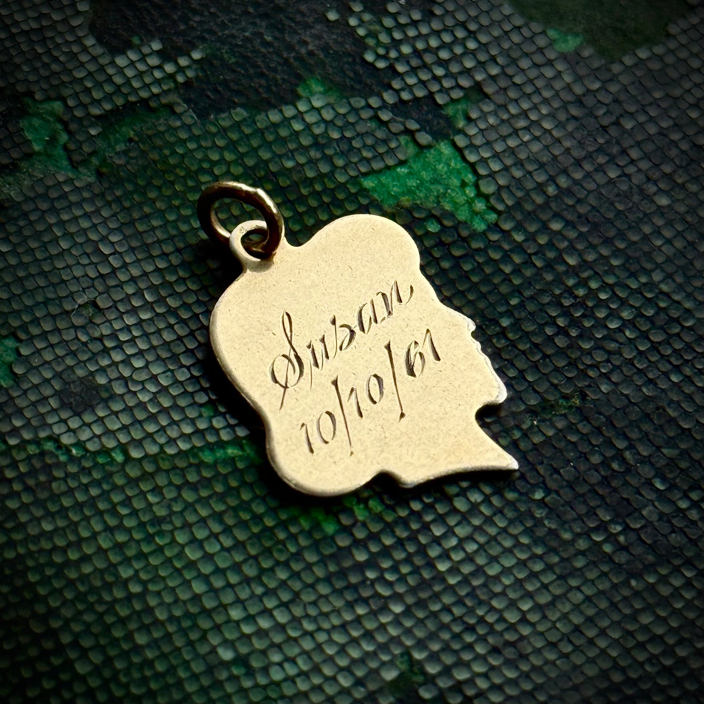Vintage Profile 'Susan' Pendant Token