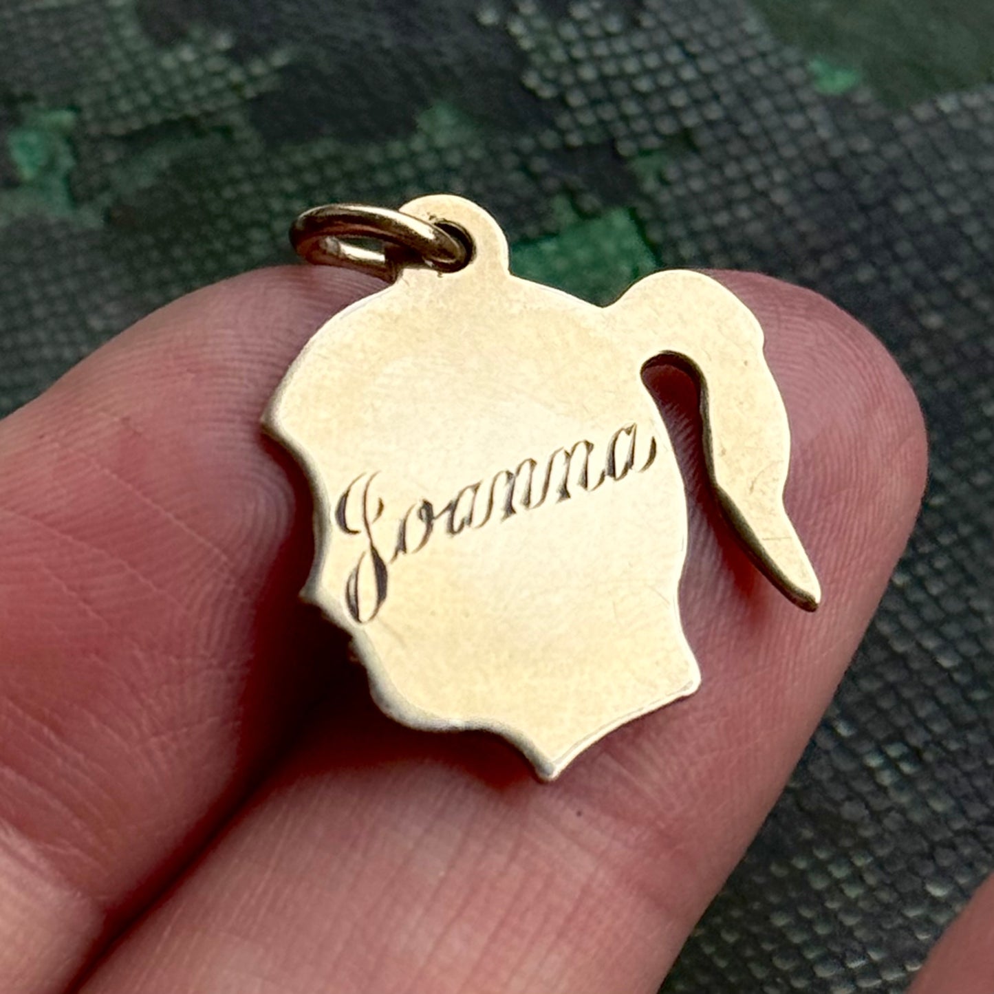 Vintage Profile 'Joanna' Pendant Token