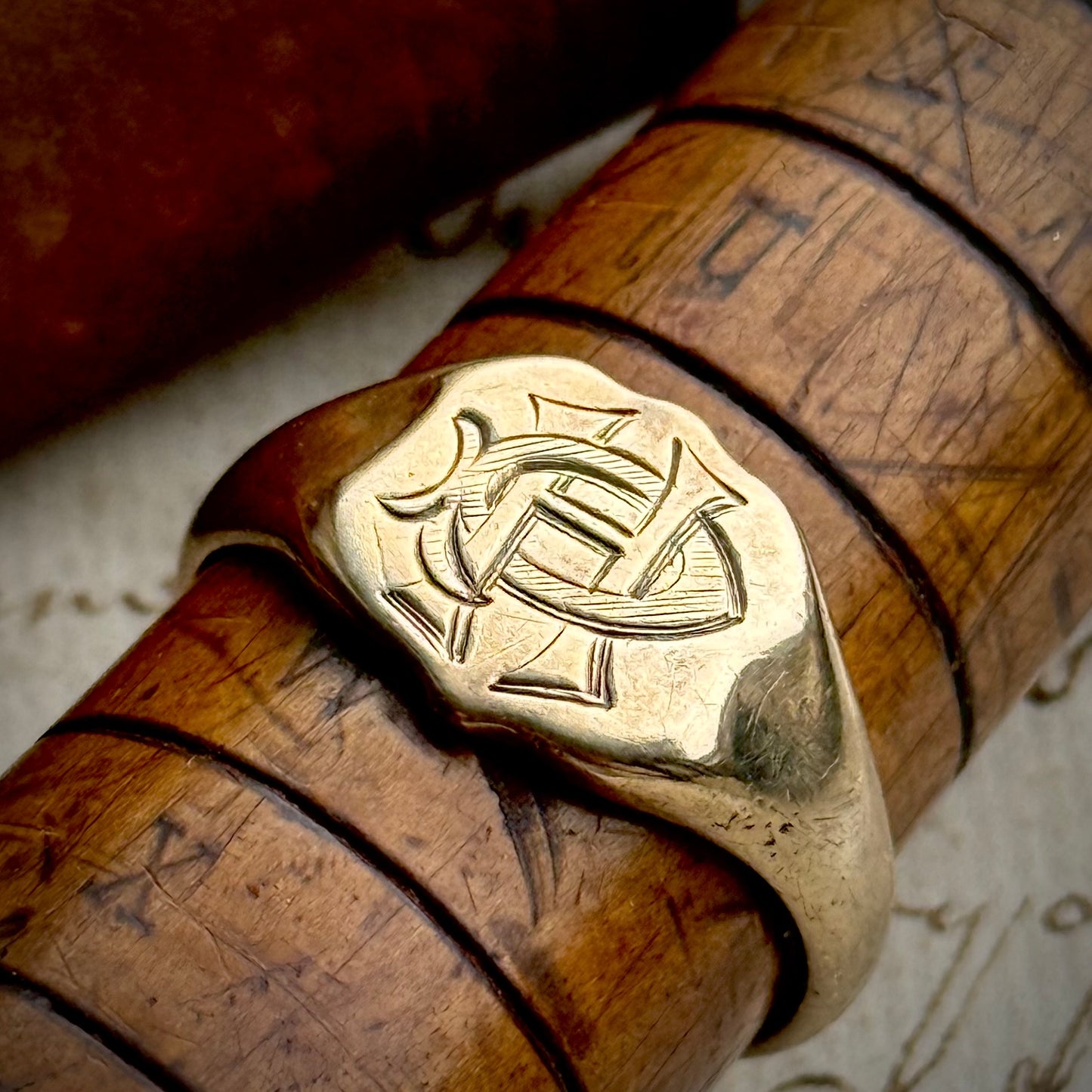 Antique Monogram 'Ruth' Signet Ring in 9 Carat Gold