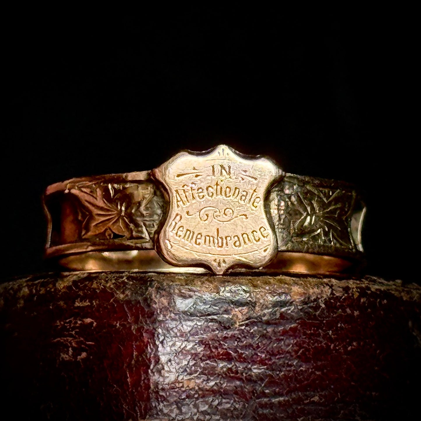 Antique Victorian Scottish Mourning Ring in 9 Carat Gold