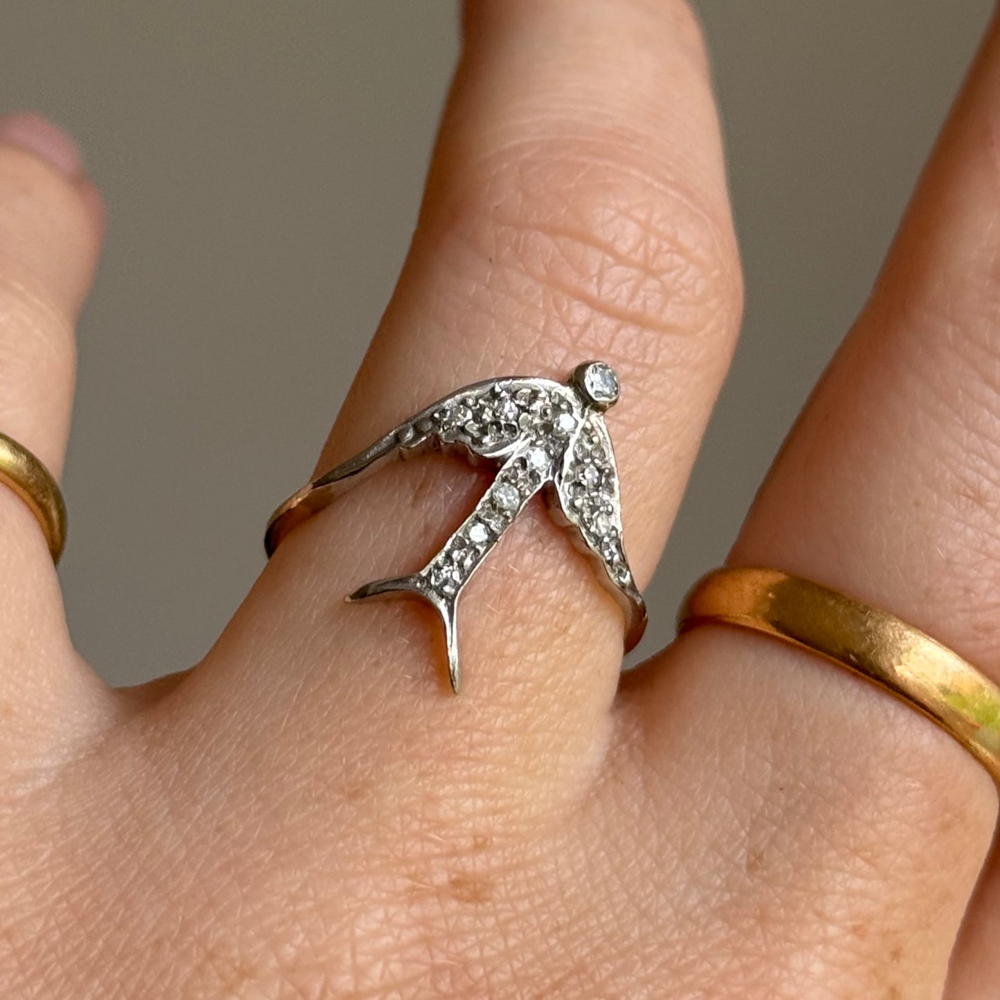 Art Deco Diamond Swallow Ring in 14 Carat Gold; 1920