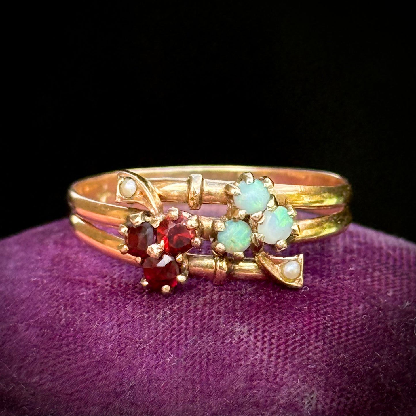 Antique Gemstone Clover Ring in 14 Carat Gold; Circa 1900