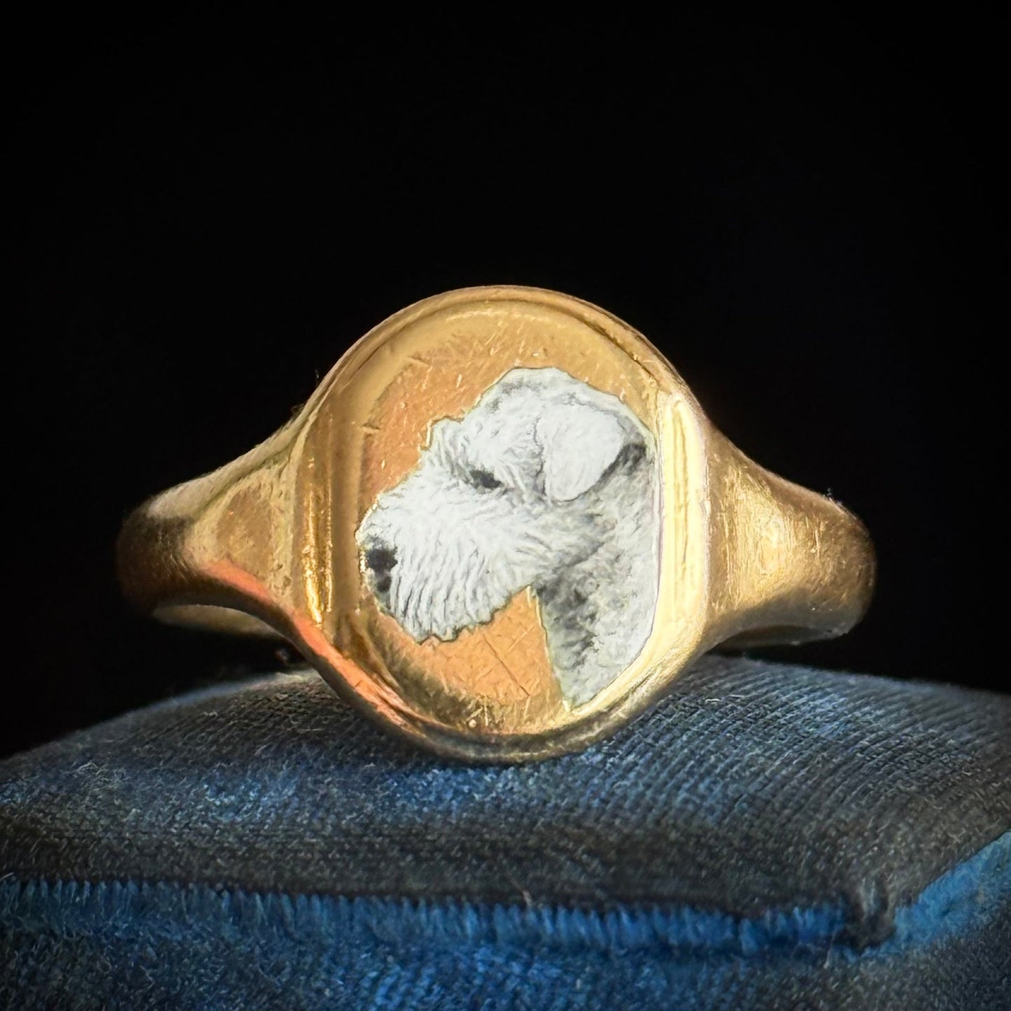 Enamel Terrier Signet Ring in 18 Carat Gold; circa 1929