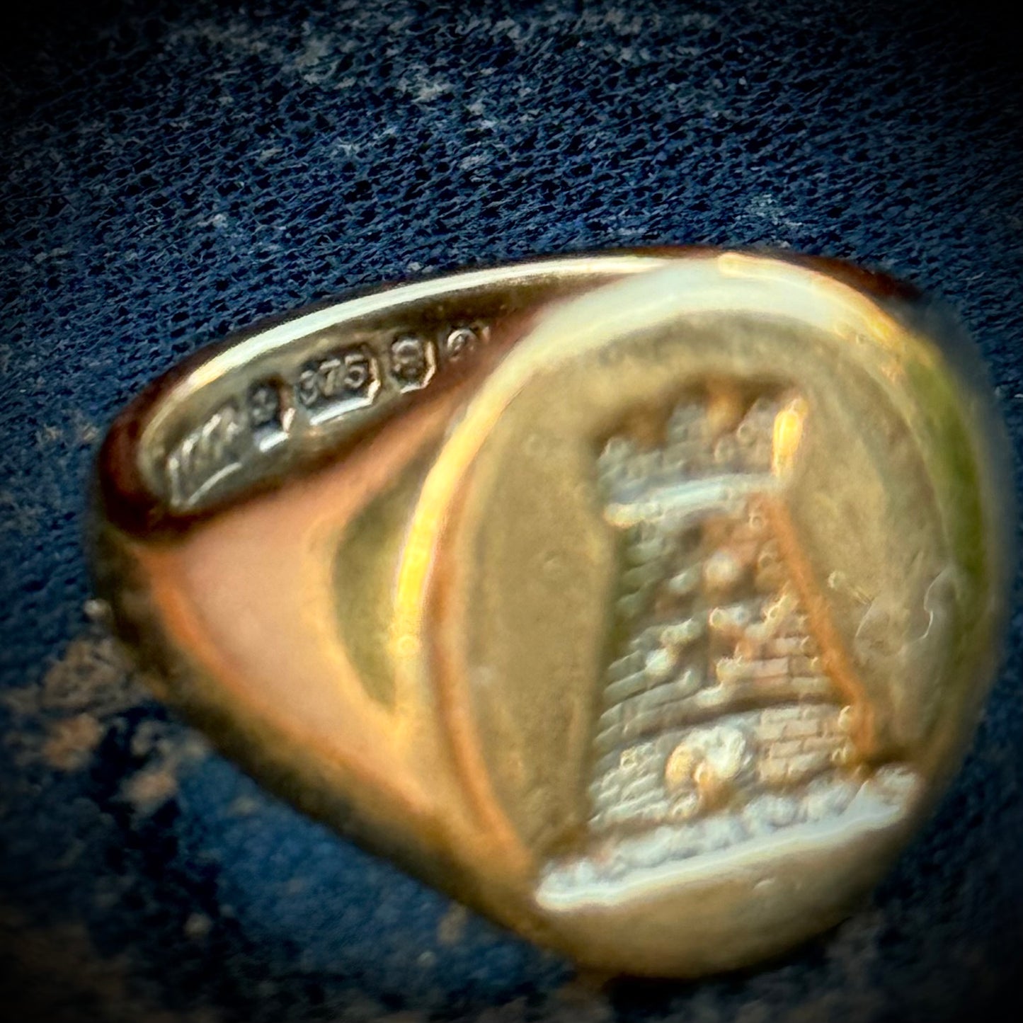 Vintage Heavy Castle Signet Ring in 9 Carat gold