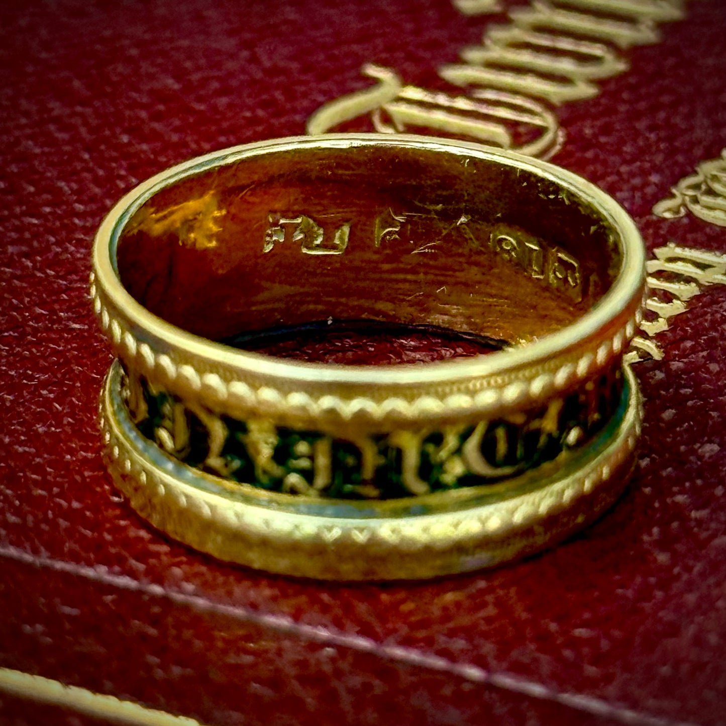 Antique Georgian Mourning Ring in 18 Carat Gold